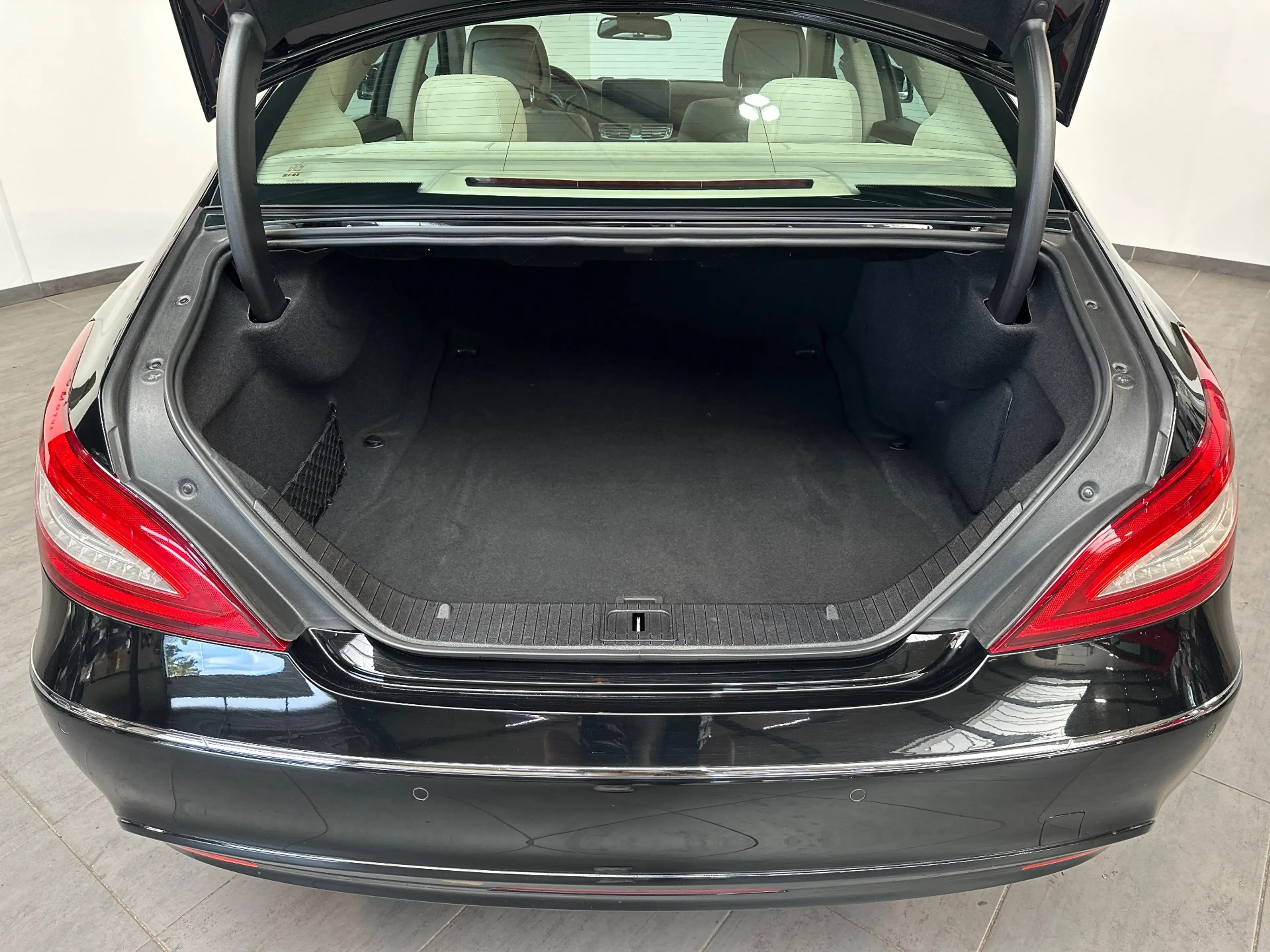 Mercedes-Benz CLS 400 4MATIC NAV+LED+SHZ+GLASDA+AIRMATIC+PP+18Zo — photo 8