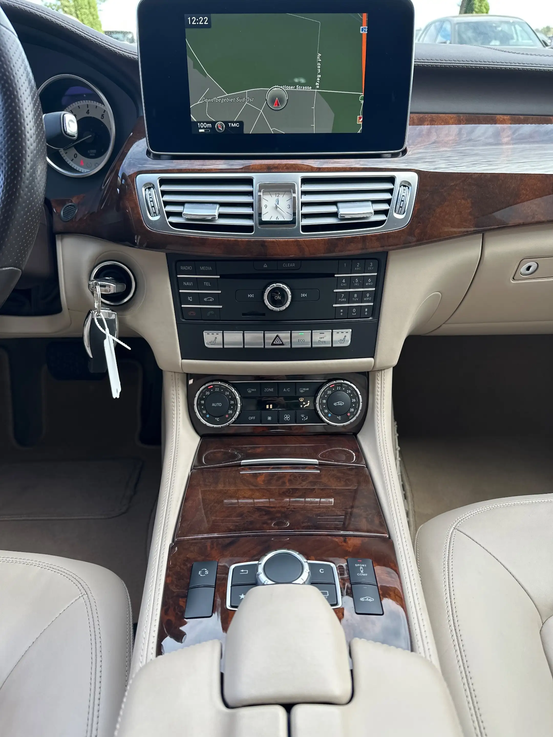 Mercedes-Benz CLS 400 4MATIC NAV+LED+SHZ+GLASDA+AIRMATIC+PP+18Zo — photo 17