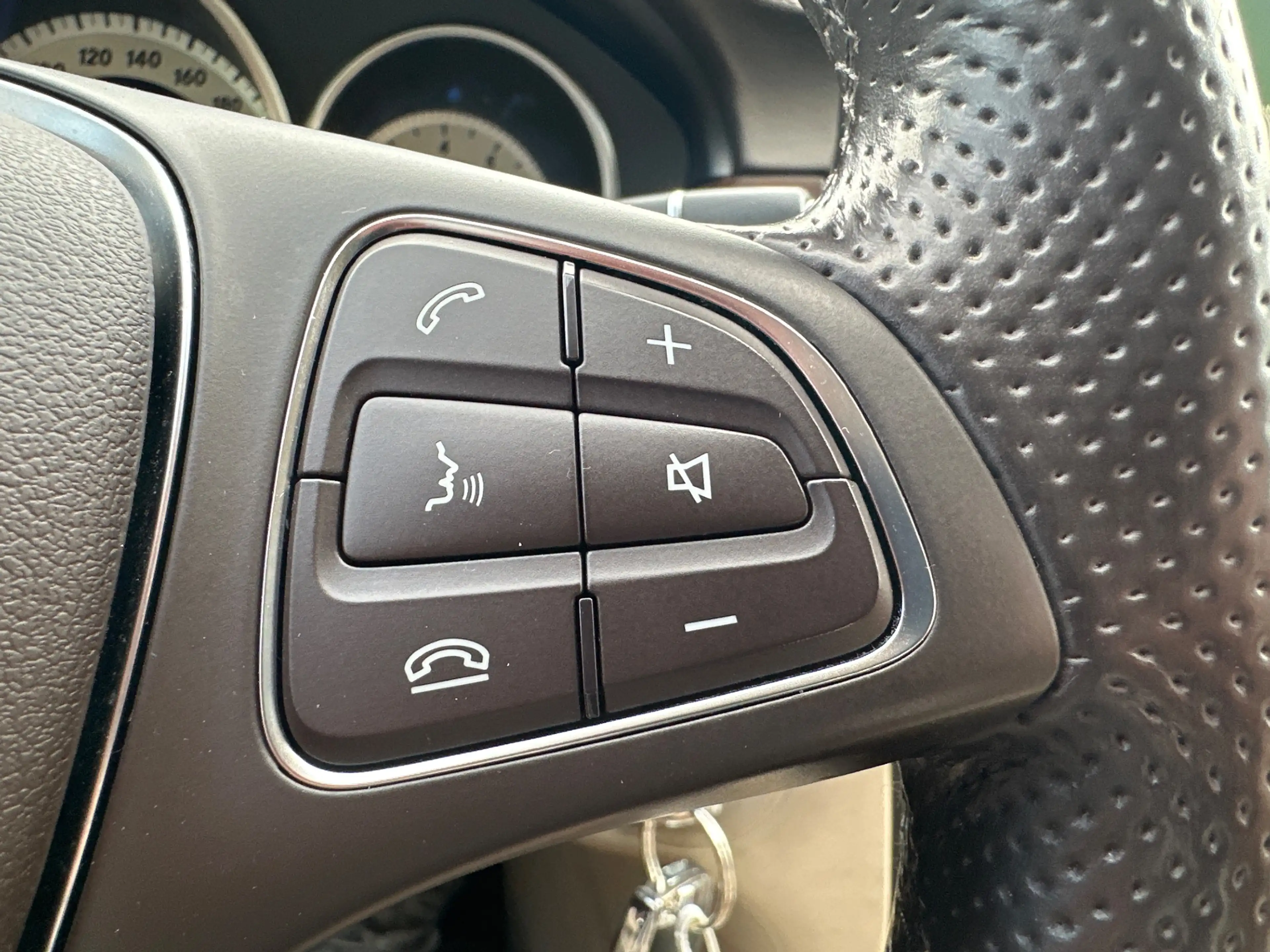 Mercedes-Benz CLS 400 4MATIC NAV+LED+SHZ+GLASDA+AIRMATIC+PP+18Zo — photo 16