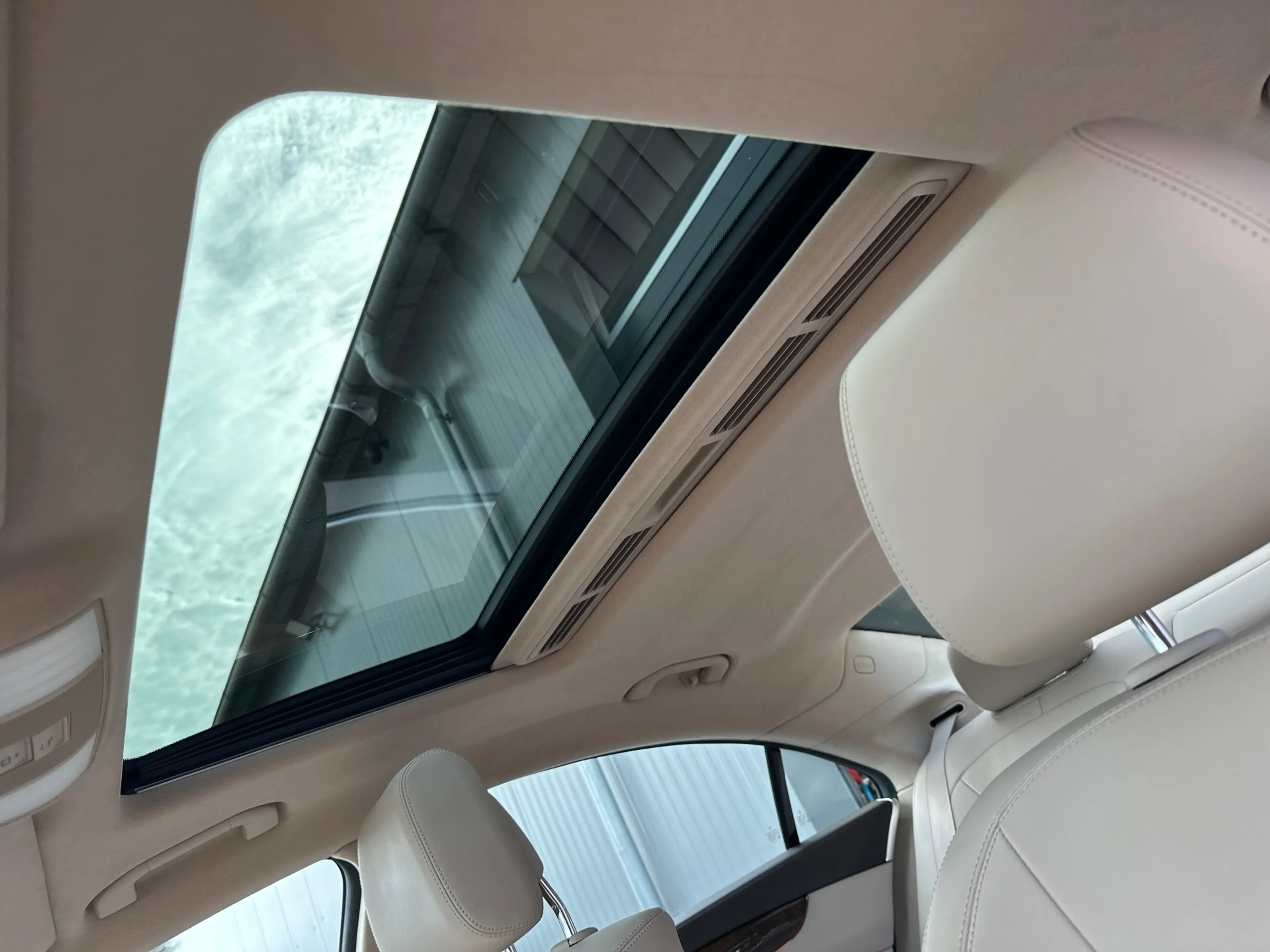 Mercedes-Benz CLS 400 4MATIC NAV+LED+SHZ+GLASDA+AIRMATIC+PP+18Zo — photo 12