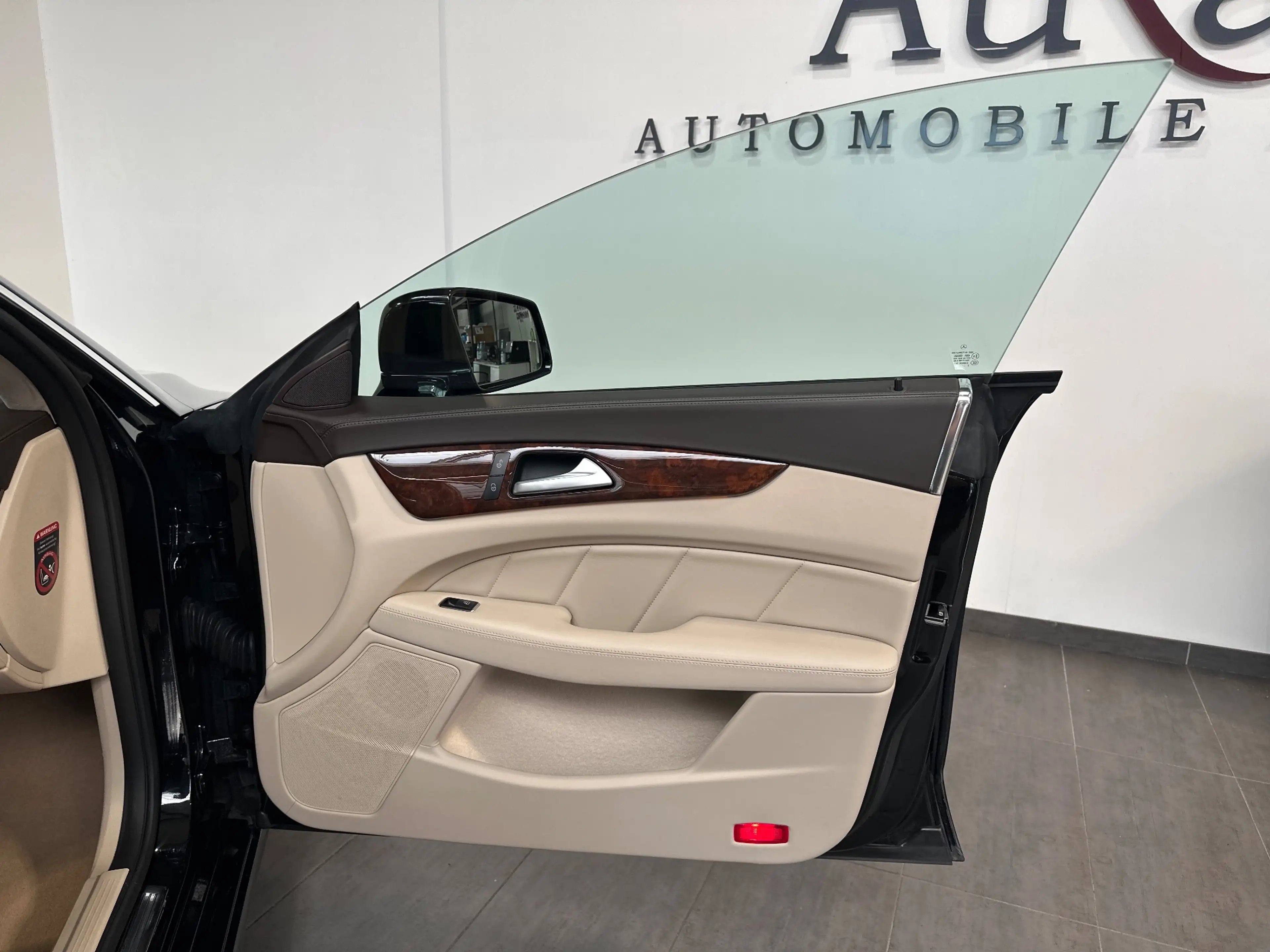 Mercedes-Benz CLS 400 4MATIC NAV+LED+SHZ+GLASDA+AIRMATIC+PP+18Zo — photo 7