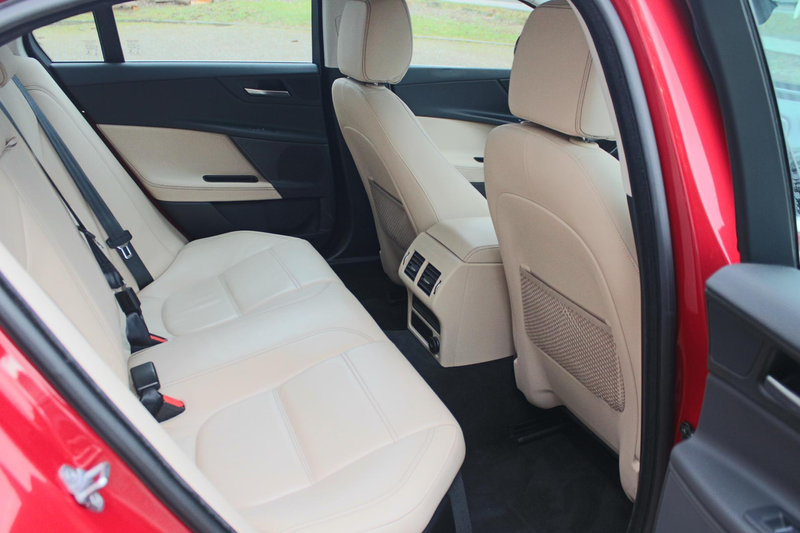 Jaguar XE 2.0 Prestige AWD LET OP 4x4 250PK, 1e eig. door „D — photo 37
