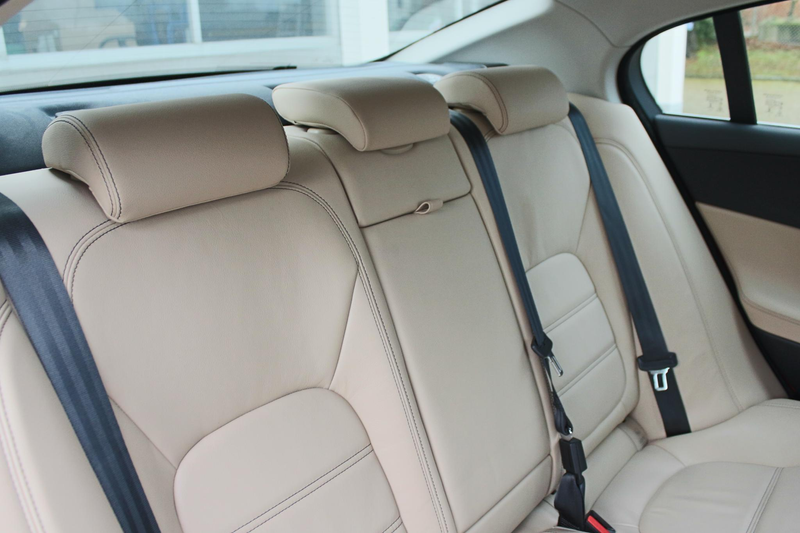 Jaguar XE 2.0 Prestige AWD LET OP 4x4 250PK, 1e eig. door „D — photo 39
