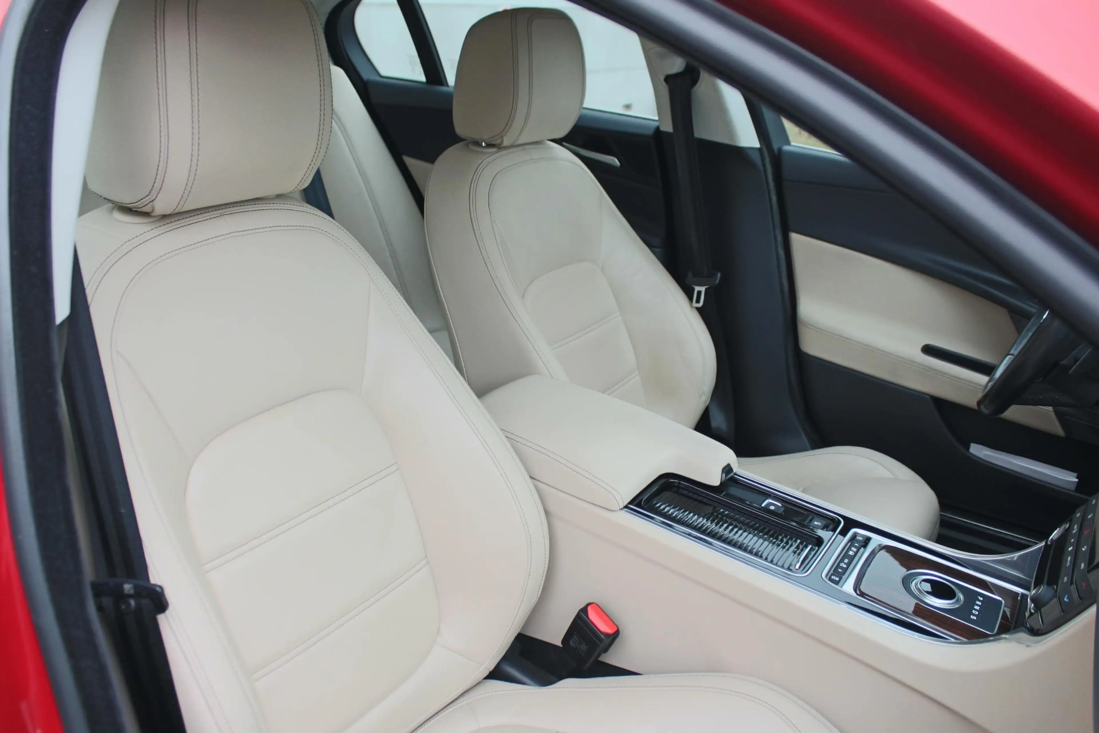 Jaguar XE 2.0 Prestige AWD LET OP 4x4 250PK, 1e eig. door „D — photo 29