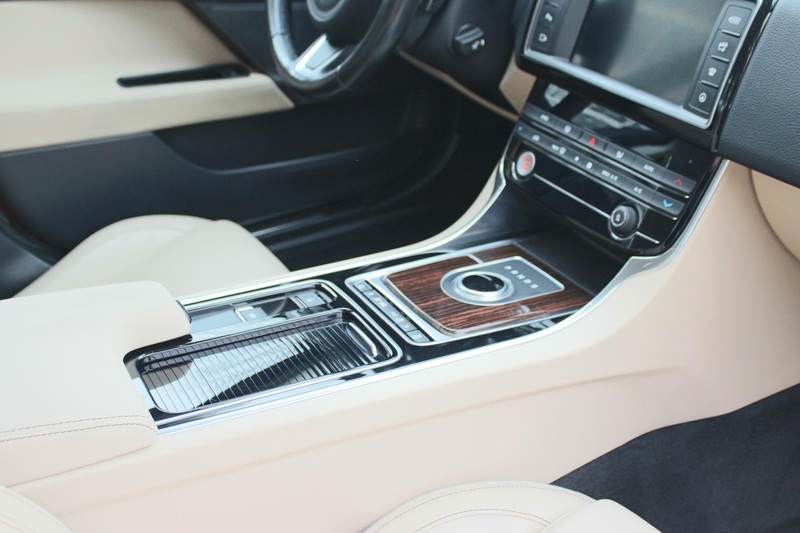 Jaguar XE 2.0 Prestige AWD LET OP 4x4 250PK, 1e eig. door „D — photo 31