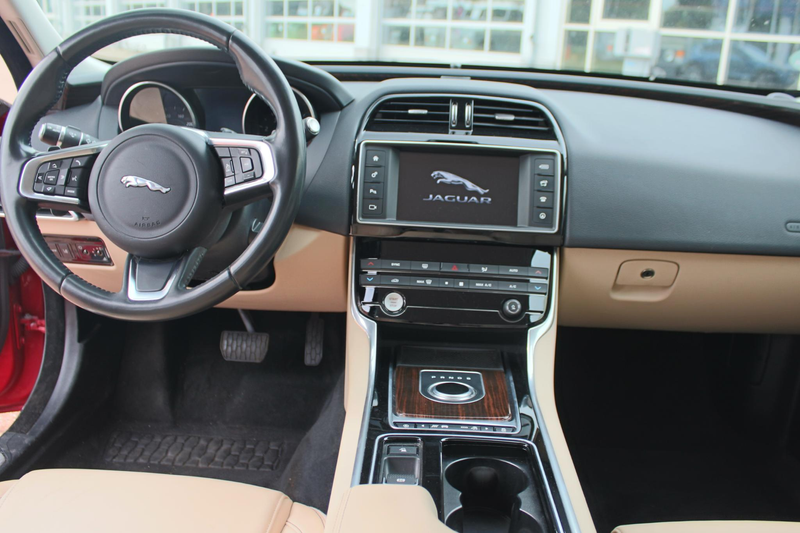 Jaguar XE 2.0 Prestige AWD LET OP 4x4 250PK, 1e eig. door „D — photo 41