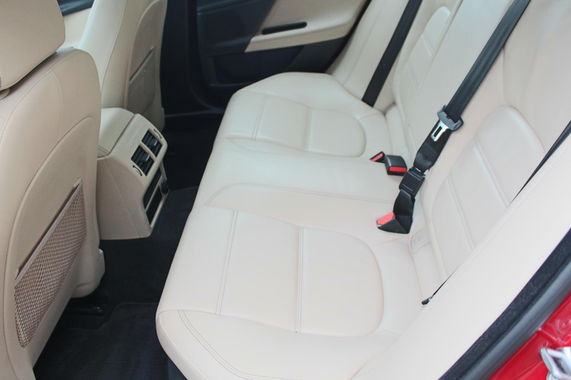 Jaguar XE 2.0 Prestige AWD LET OP 4x4 250PK, 1e eig. door „D — photo 33
