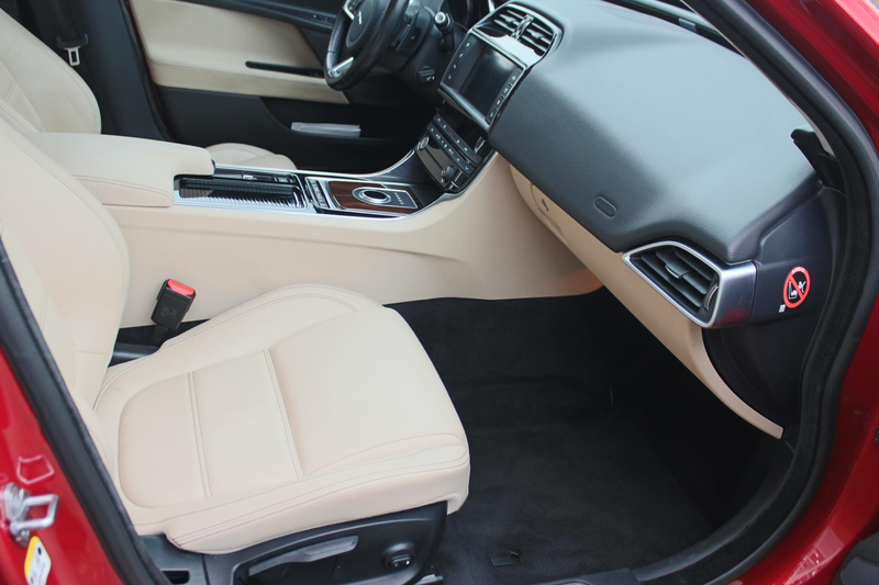 Jaguar XE 2.0 Prestige AWD LET OP 4x4 250PK, 1e eig. door „D — photo 27