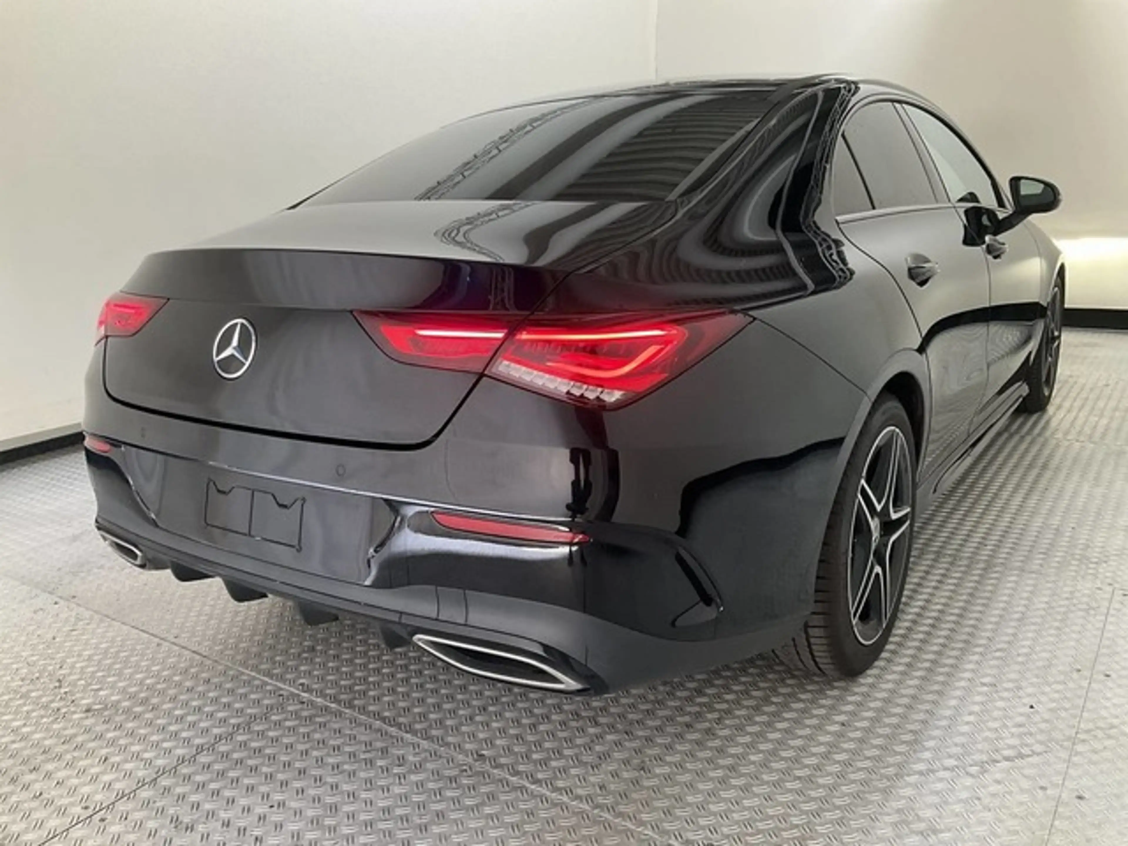 Mercedes-Benz CLA 200 D AMG LINE NIGHT / DISTRO+ / LED — photo 4