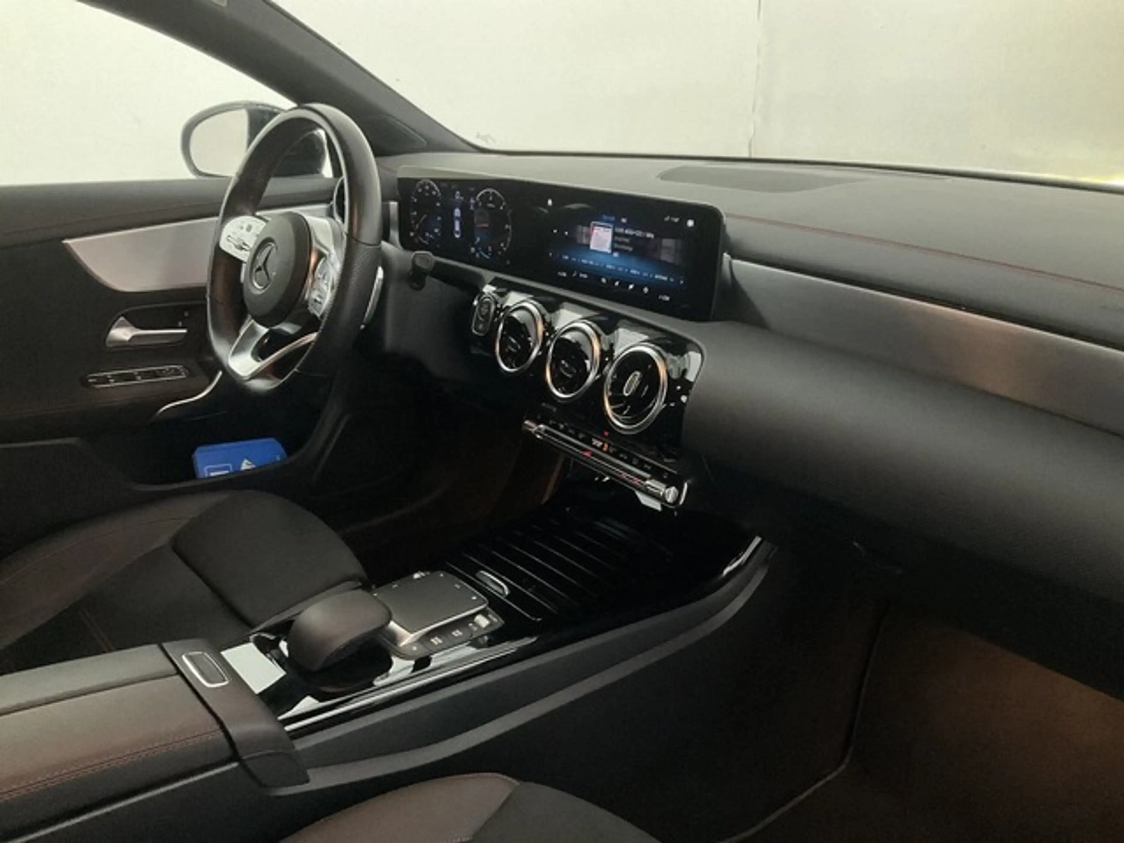 Mercedes-Benz CLA 200 D AMG LINE NIGHT / DISTRO+ / LED — photo 6