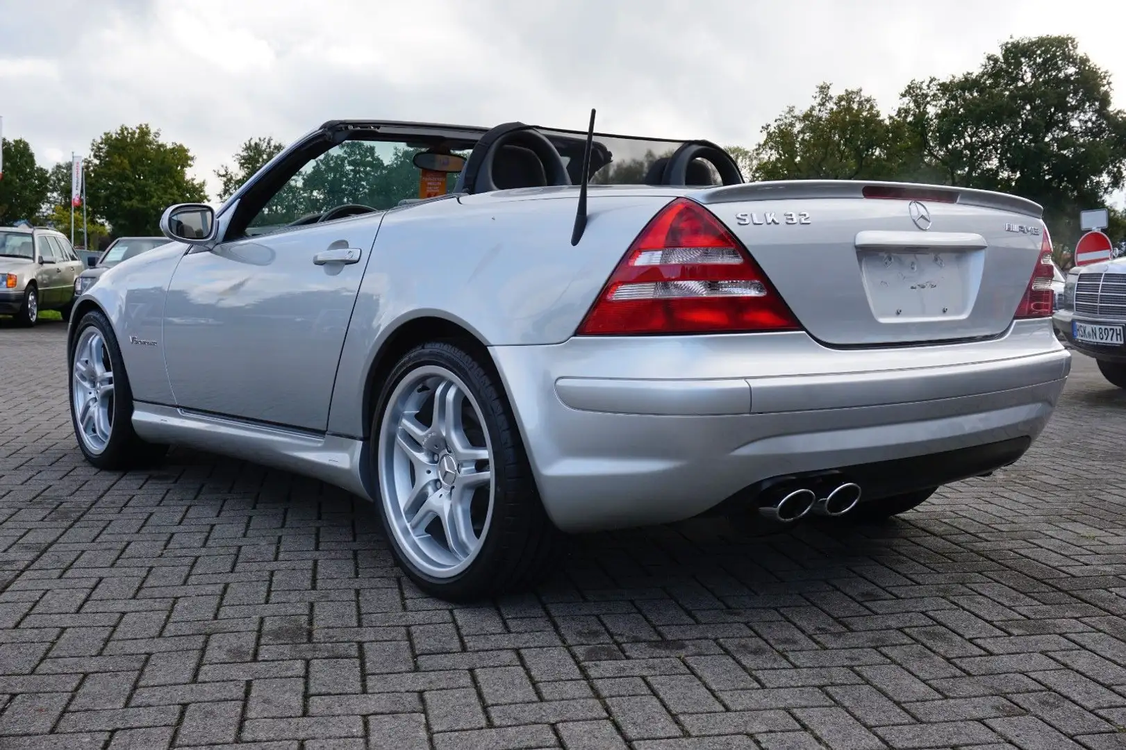 Mercedes-Benz SLK 32 AMG R170 *XENON*SHZ*E-SITZE*GARANTIE* Silber - 2