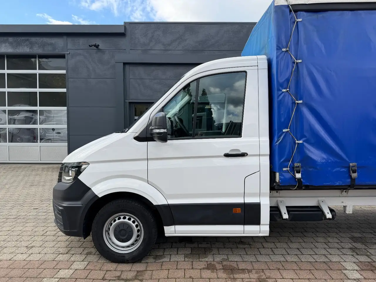 2022 Volkswagen Crafter Pritsche 35 lang Schiebeplane RE+LI, photograph 11