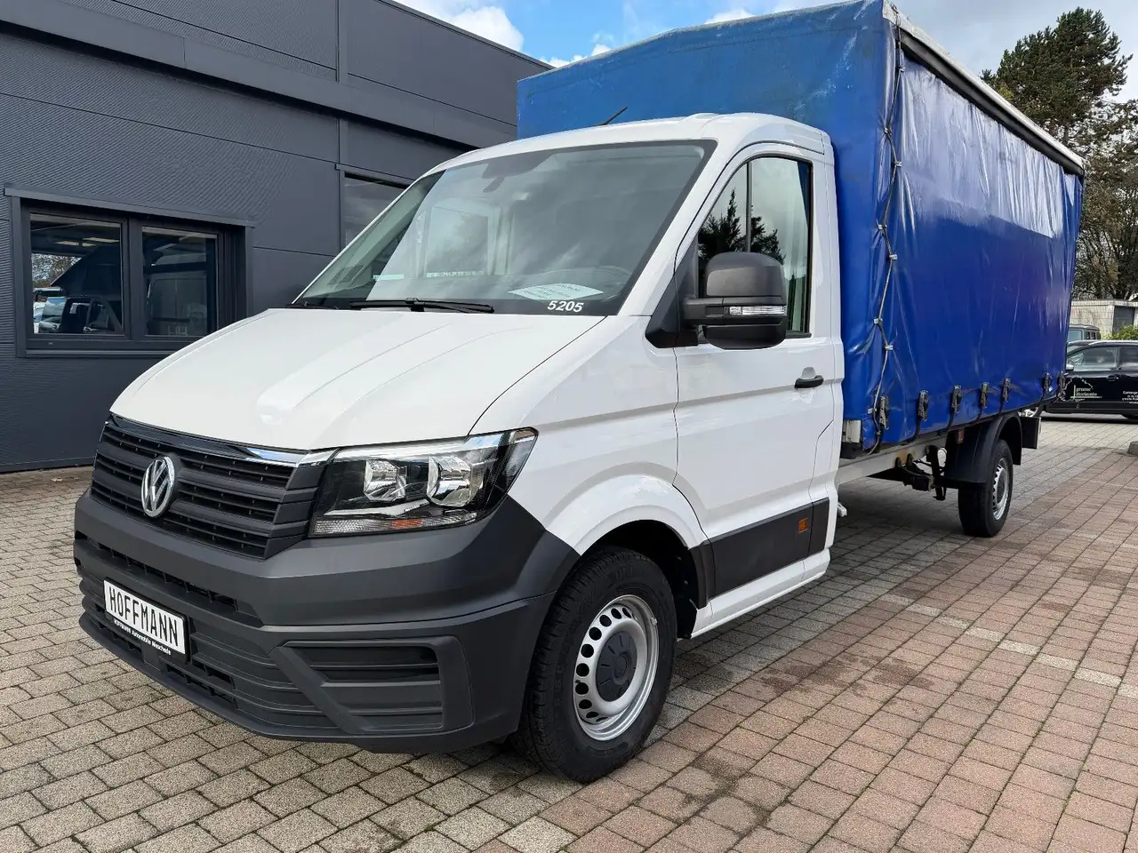 2022 Volkswagen Crafter Pritsche 35 lang Schiebeplane RE+LI, photograph 2