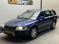 Volvo XC70 2.4D Summum Blauw - thumbnail 1