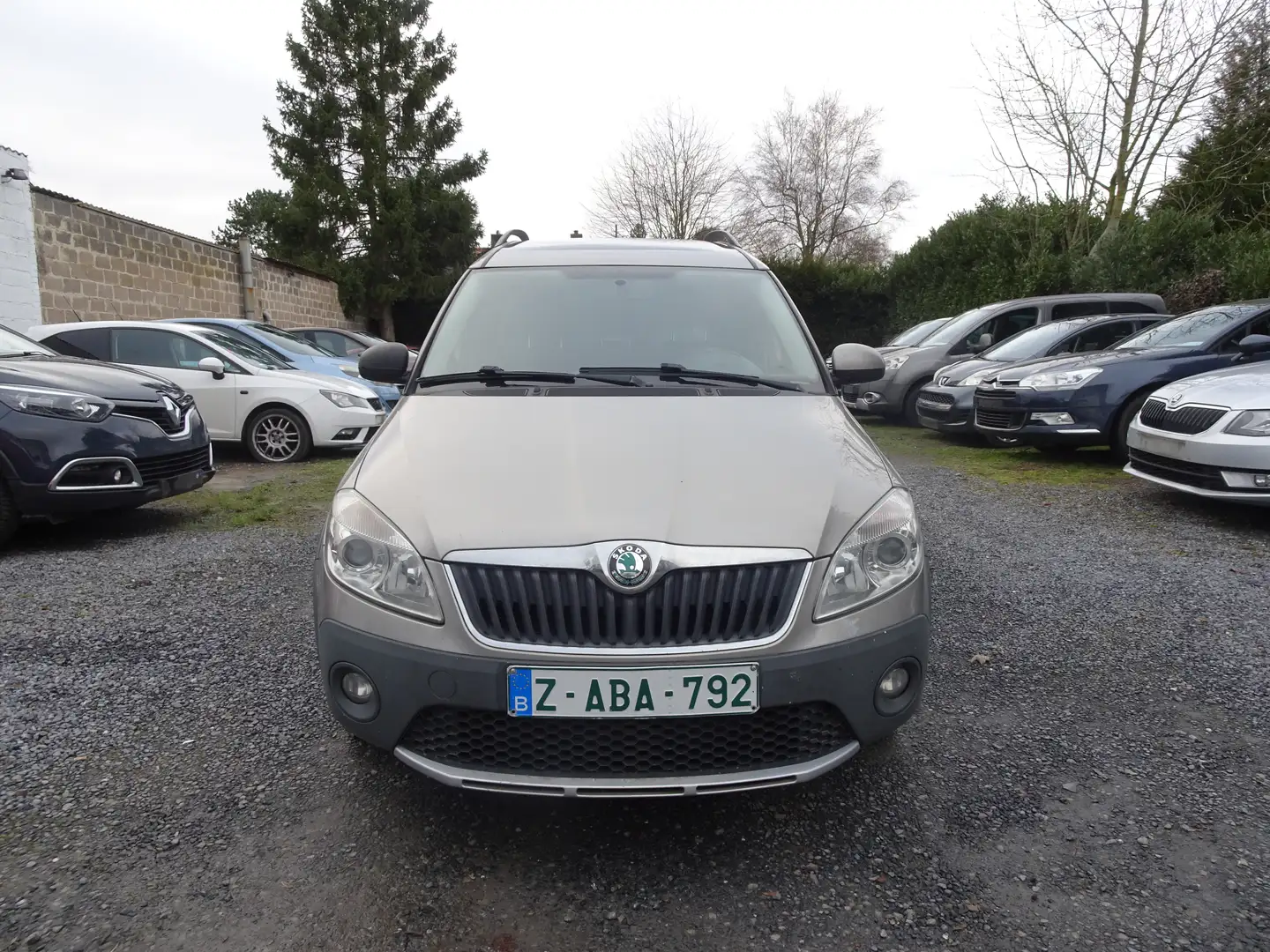 Skoda Roomster Roomster 1.6 CR TDi Elegance Prête à immatriculer Beige - 1