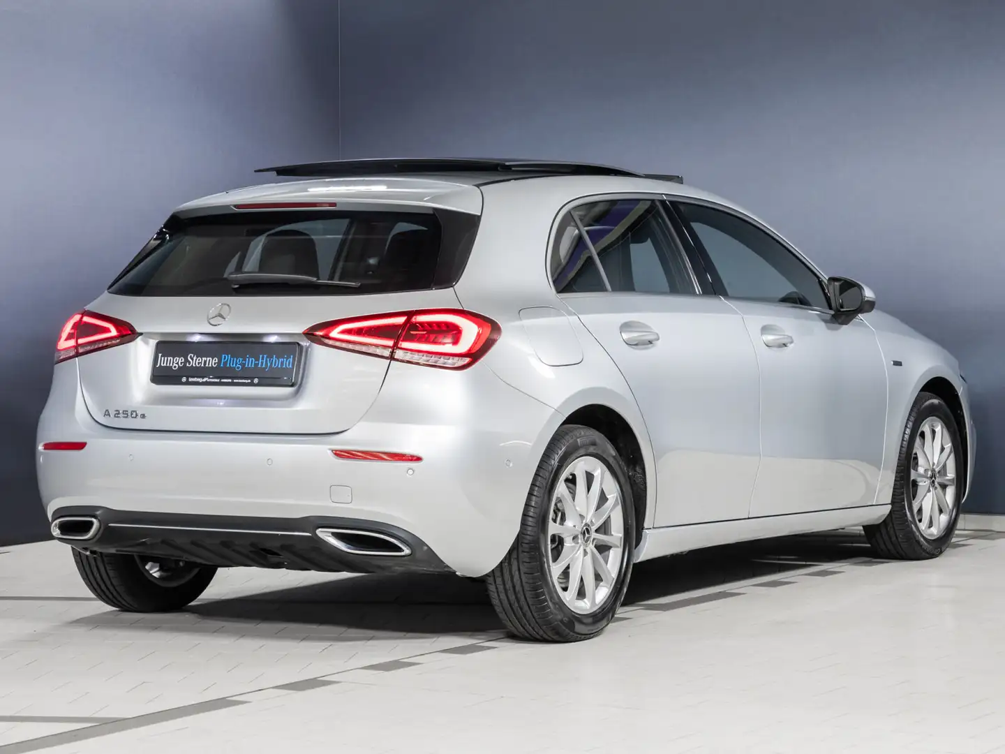 Mercedes-Benz A 250 A 250 e Progressive Multibeam/Pano/Kamera/Distro Silber - 2