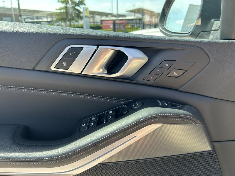 BMW X5 xD 45e — photo 11