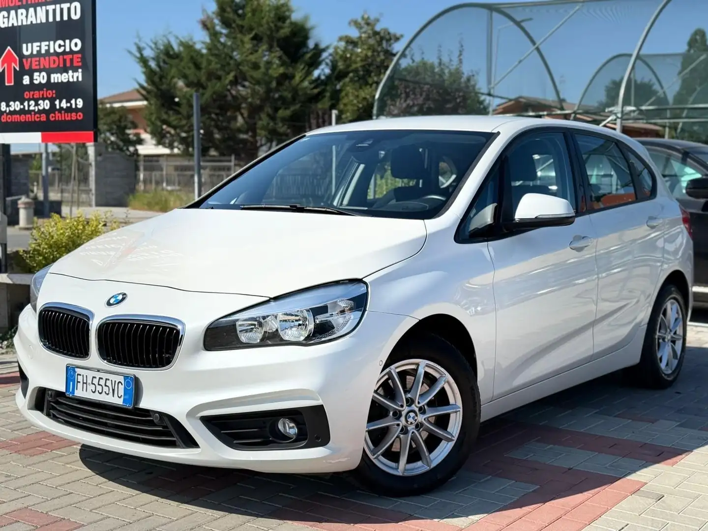 BMW 218d Active Tourer Advantage Blanc - 2