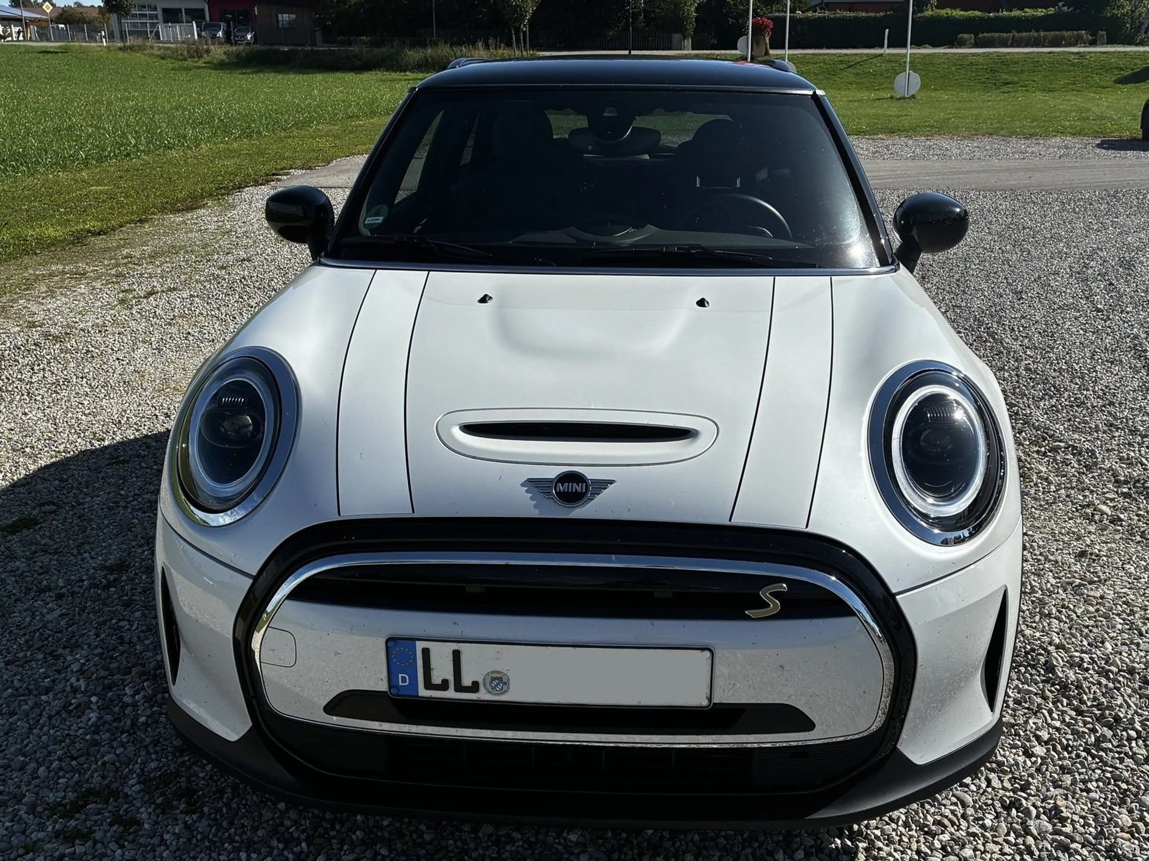 MINI Cooper SE Yours Trim SpoSi BLIS Key LED Navi AUT — photo 9
