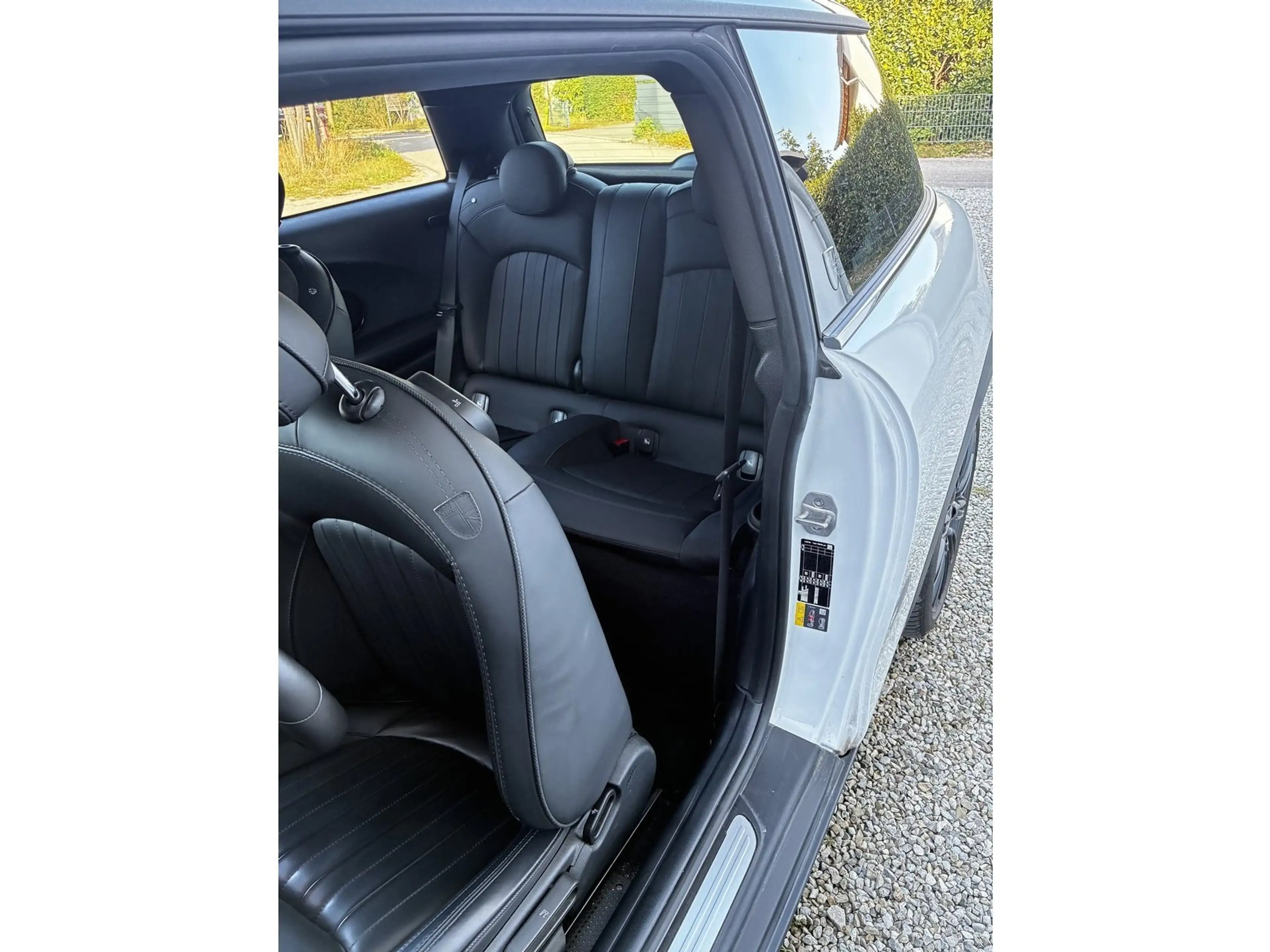 MINI Cooper SE Yours Trim SpoSi BLIS Key LED Navi AUT — photo 7