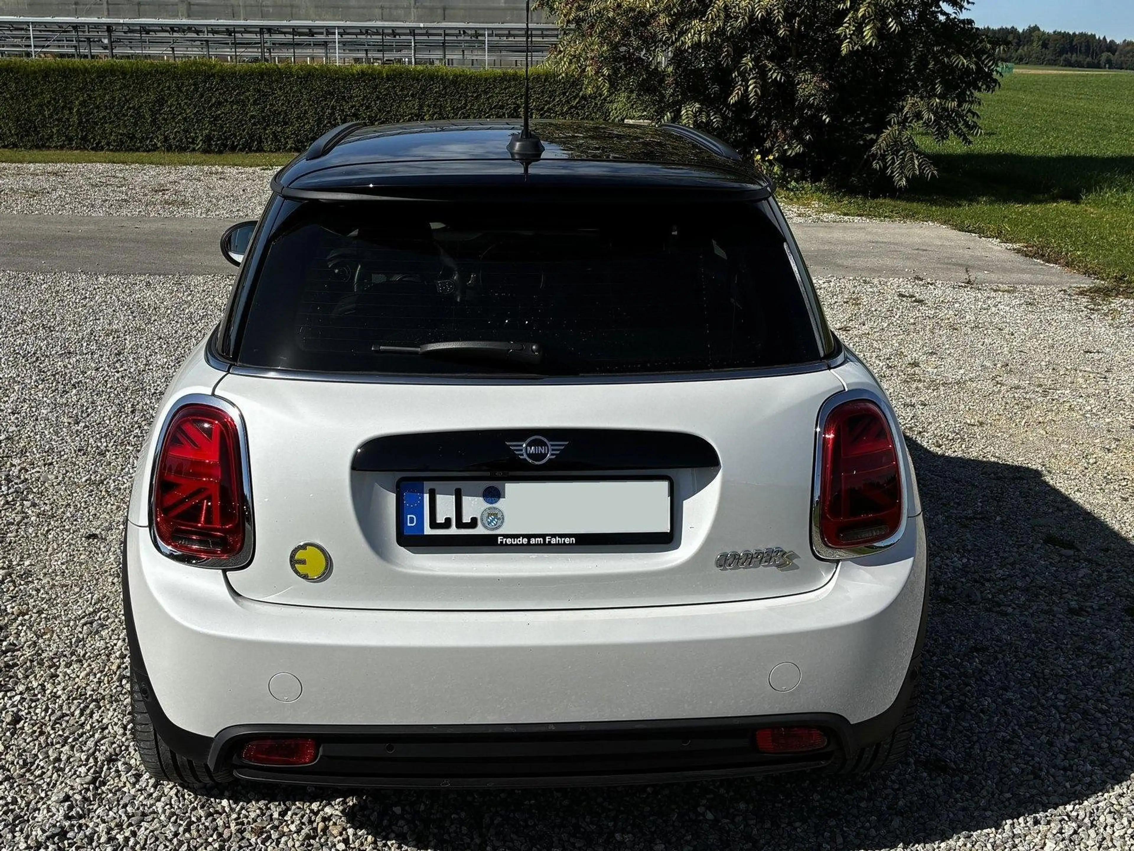 MINI Cooper SE Yours Trim SpoSi BLIS Key LED Navi AUT — photo 12