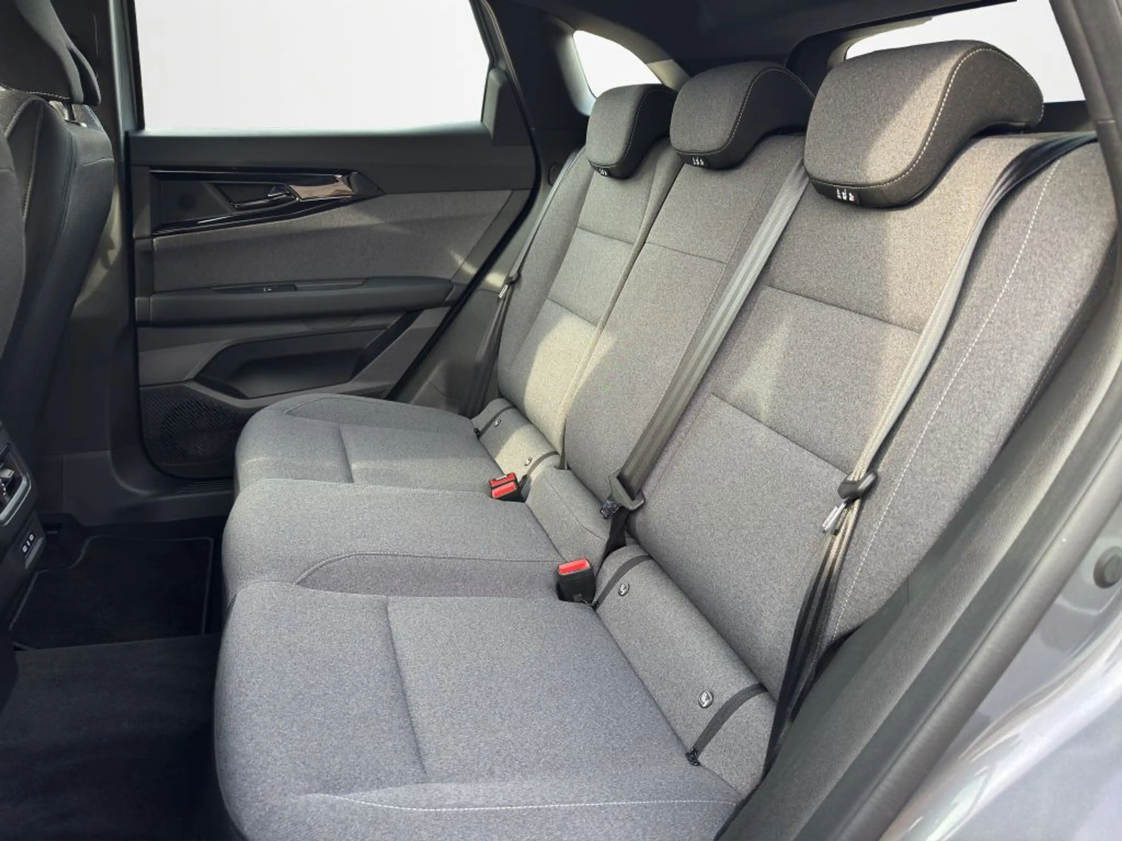 Renault Austral Mild Hybrid 140 Equilibre — photo 12