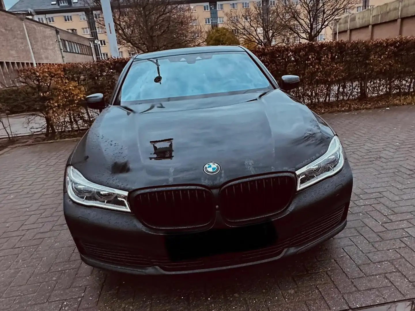 BMW 740 740e iPerformance Zwart - 2