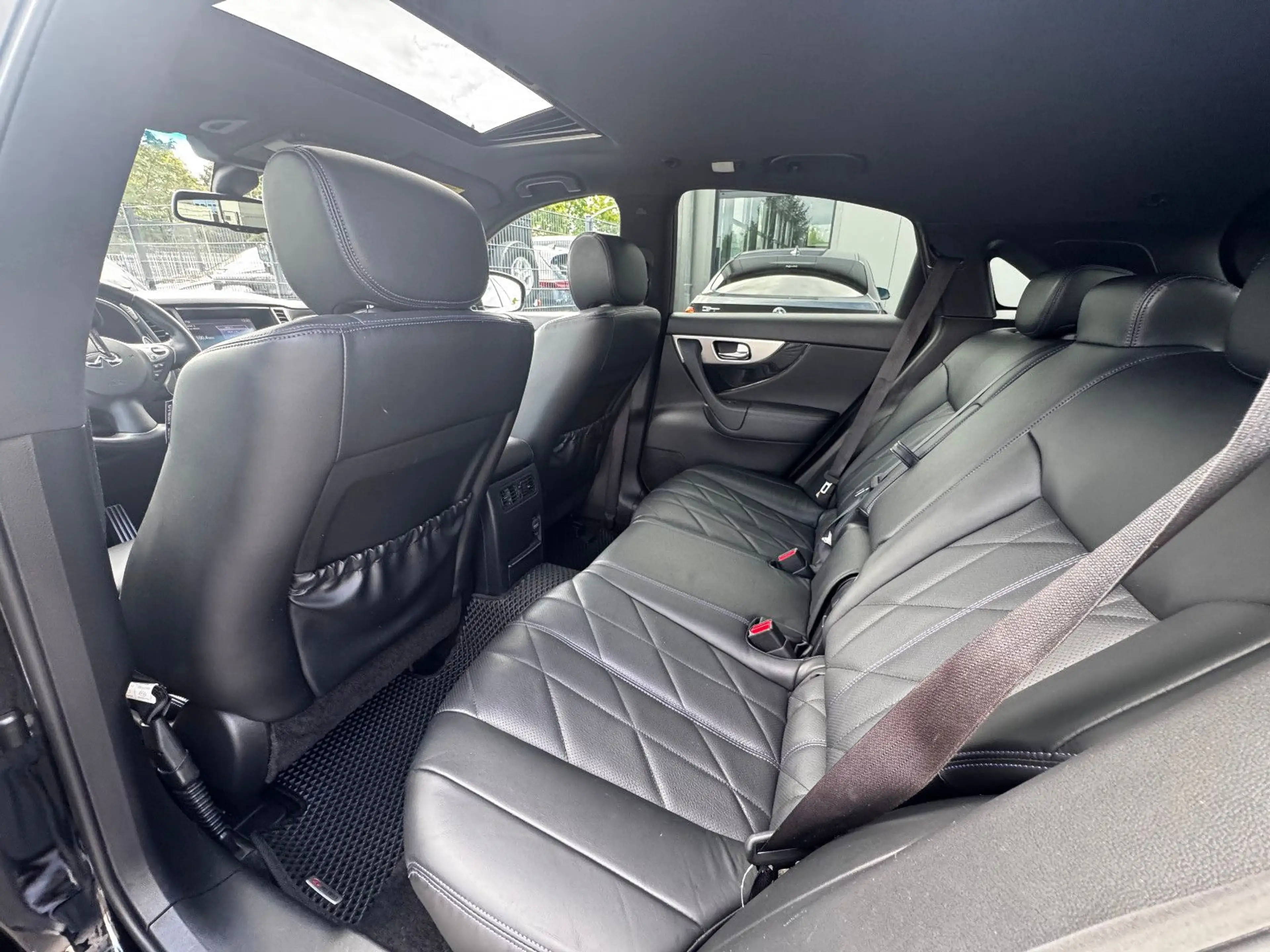 Infiniti QX70 S 3.0 d GT Premium Facelift Modell — photo 8