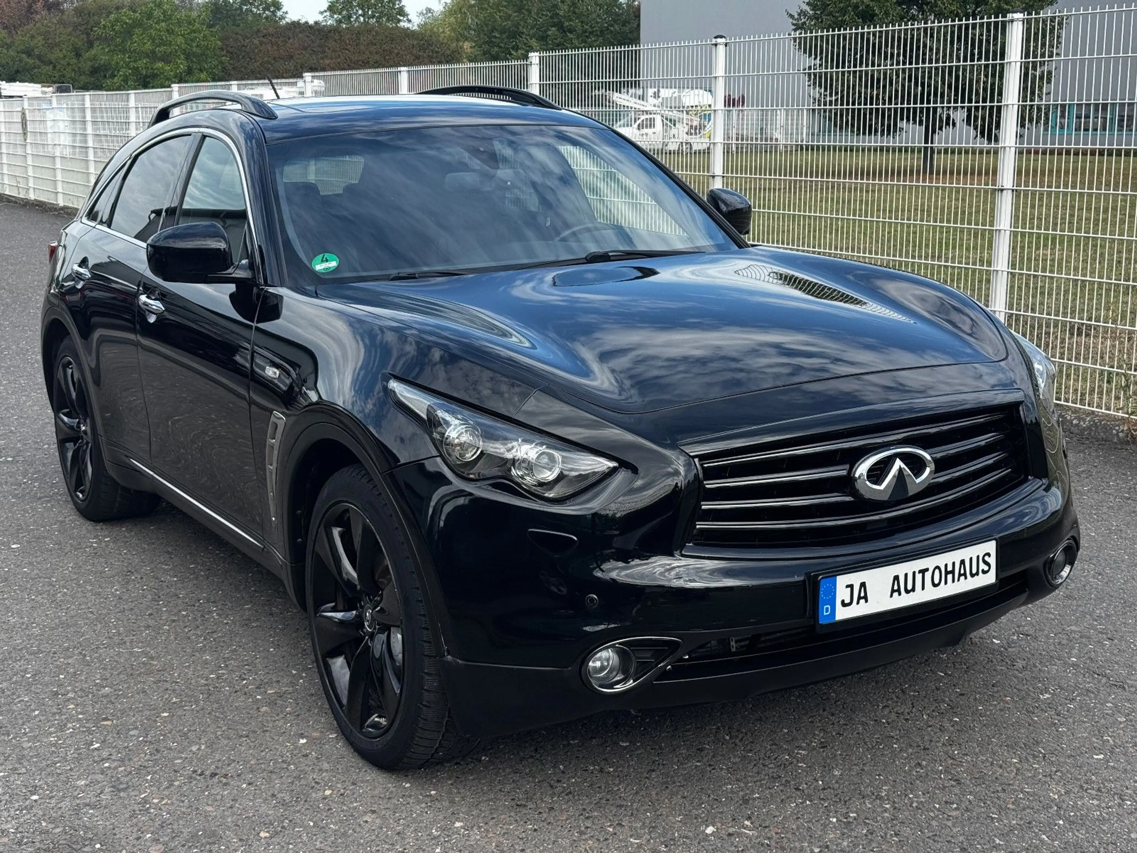 Infiniti QX70 S 3.0 d GT Premium Facelift Modell — photo 2