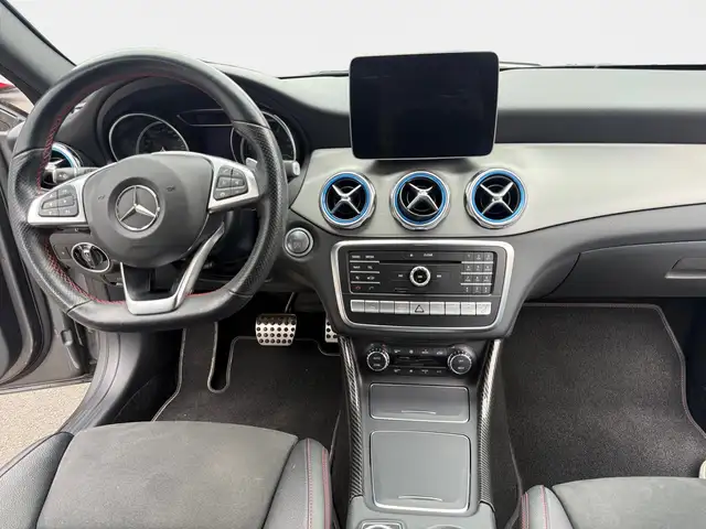 Mercedes-Benz Gla view 9