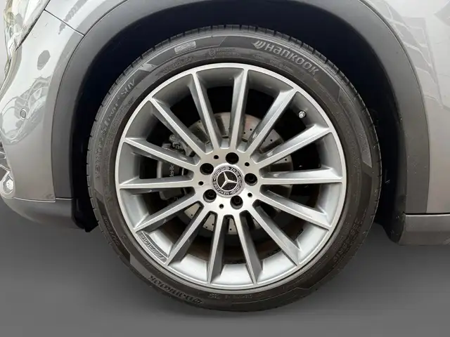 Mercedes-Benz Gla view 13