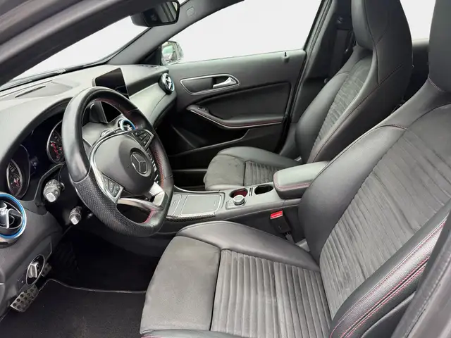 Mercedes-Benz Gla view 8