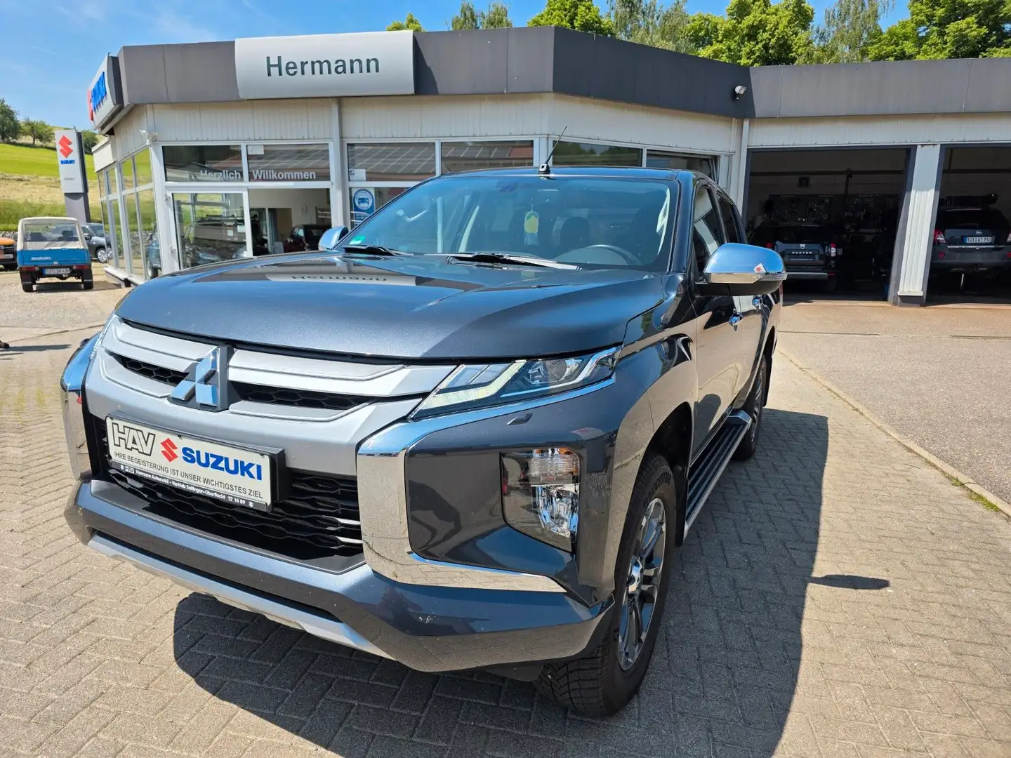 Mitsubishi L200 Select Doppelkabine 4WD Grau - 1