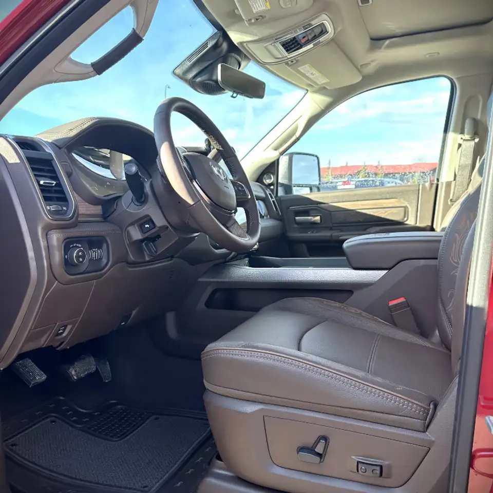 RAM 3500 снимка RAM 3500