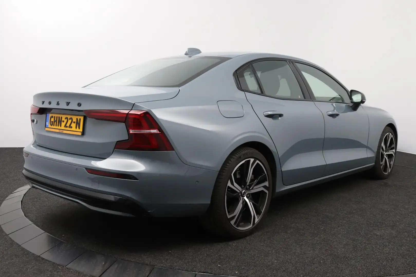 Volvo S60 2.0 B5 Ultimate Dark 4WD Polestar Engineered Gris - 2
