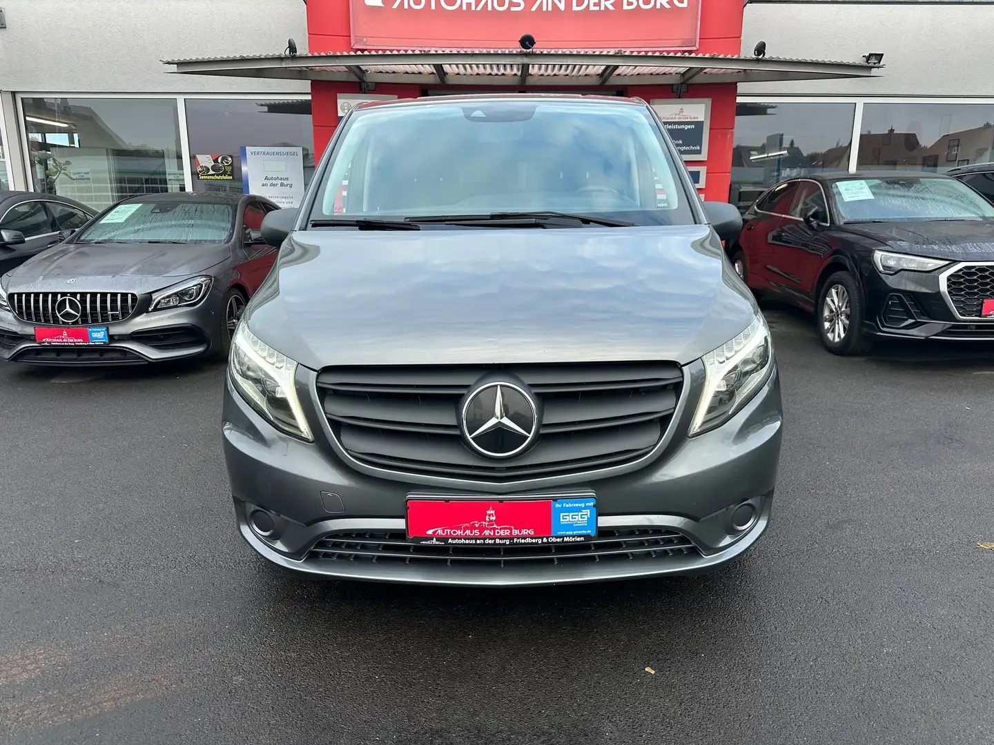 Mercedes-Benz Vito 119 lang Grau - 2