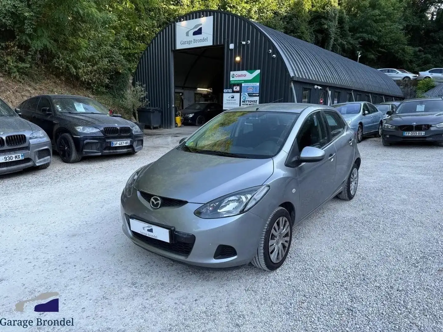 Mazda 2 II 1.3i 75cv Elegance 1ère main Gris - 1