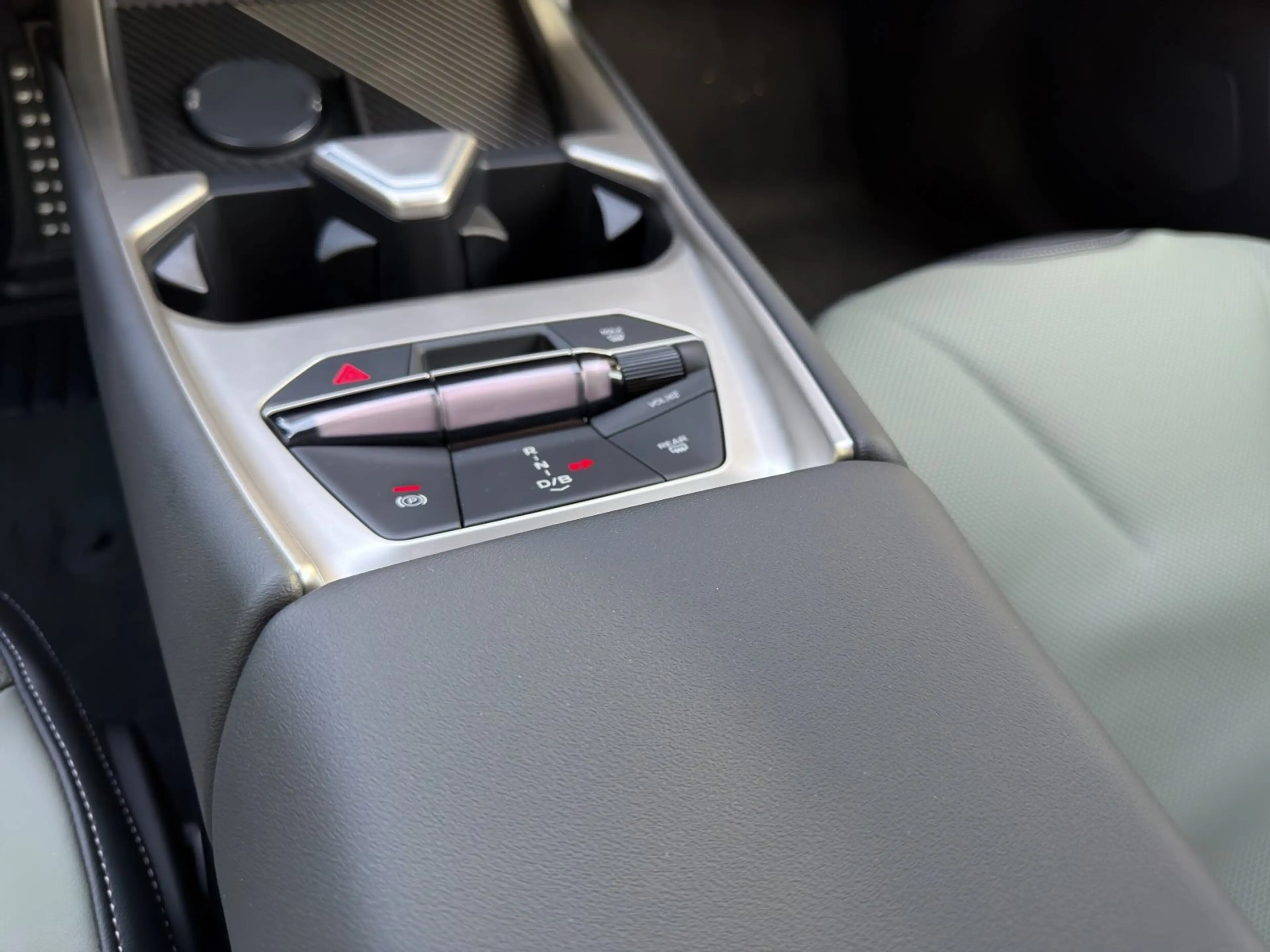 BMW i3 50 xDrive M Sport|Autobahn&CityAss.|AHK|Pano — photo 13