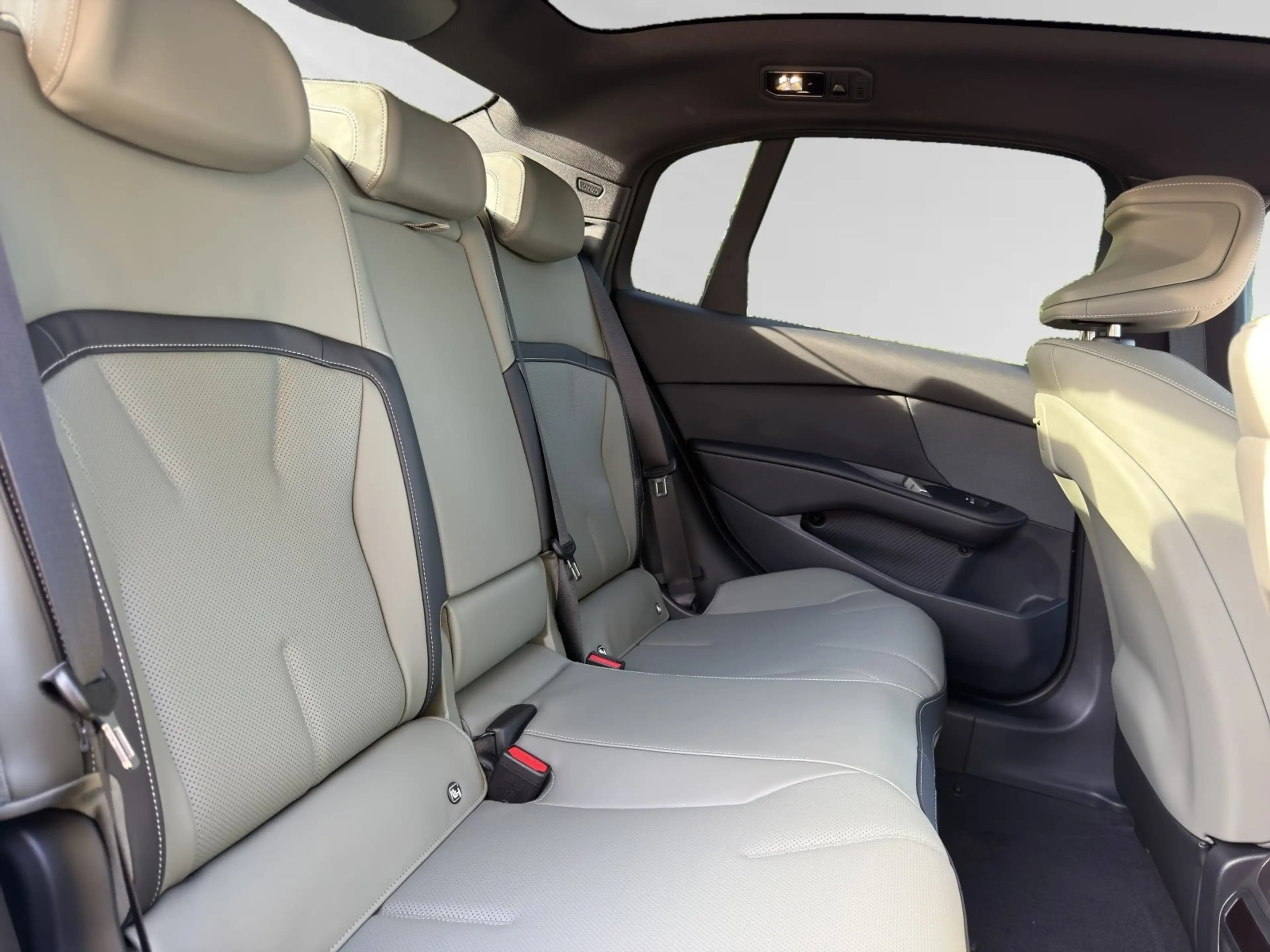 BMW i3 50 xDrive M Sport|Autobahn&CityAss.|AHK|Pano — photo 15