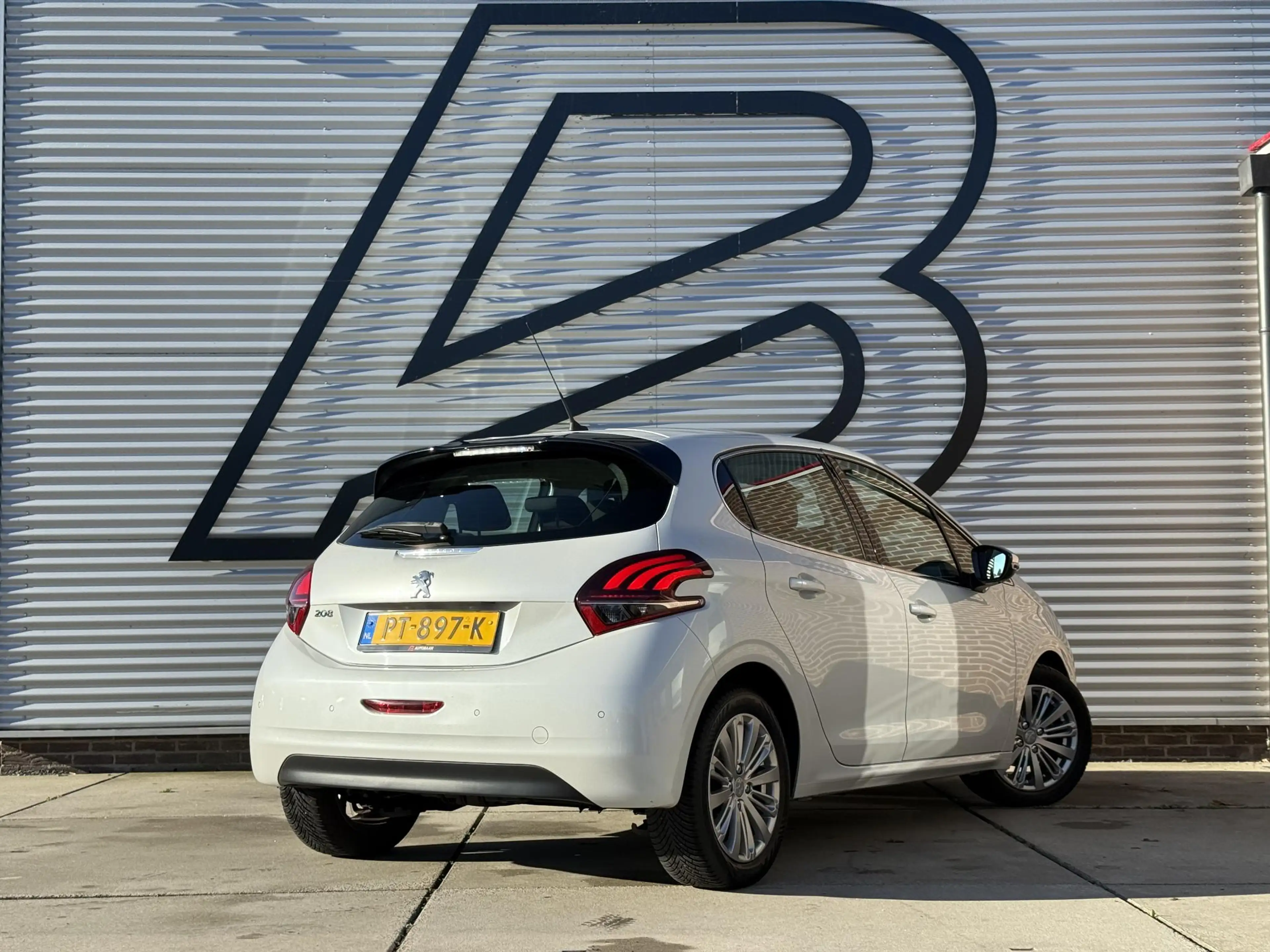 Peugeot 208 1.6 BlueHDi Blue Lease Executive 2e Eigenaar|Navi| — photo 3