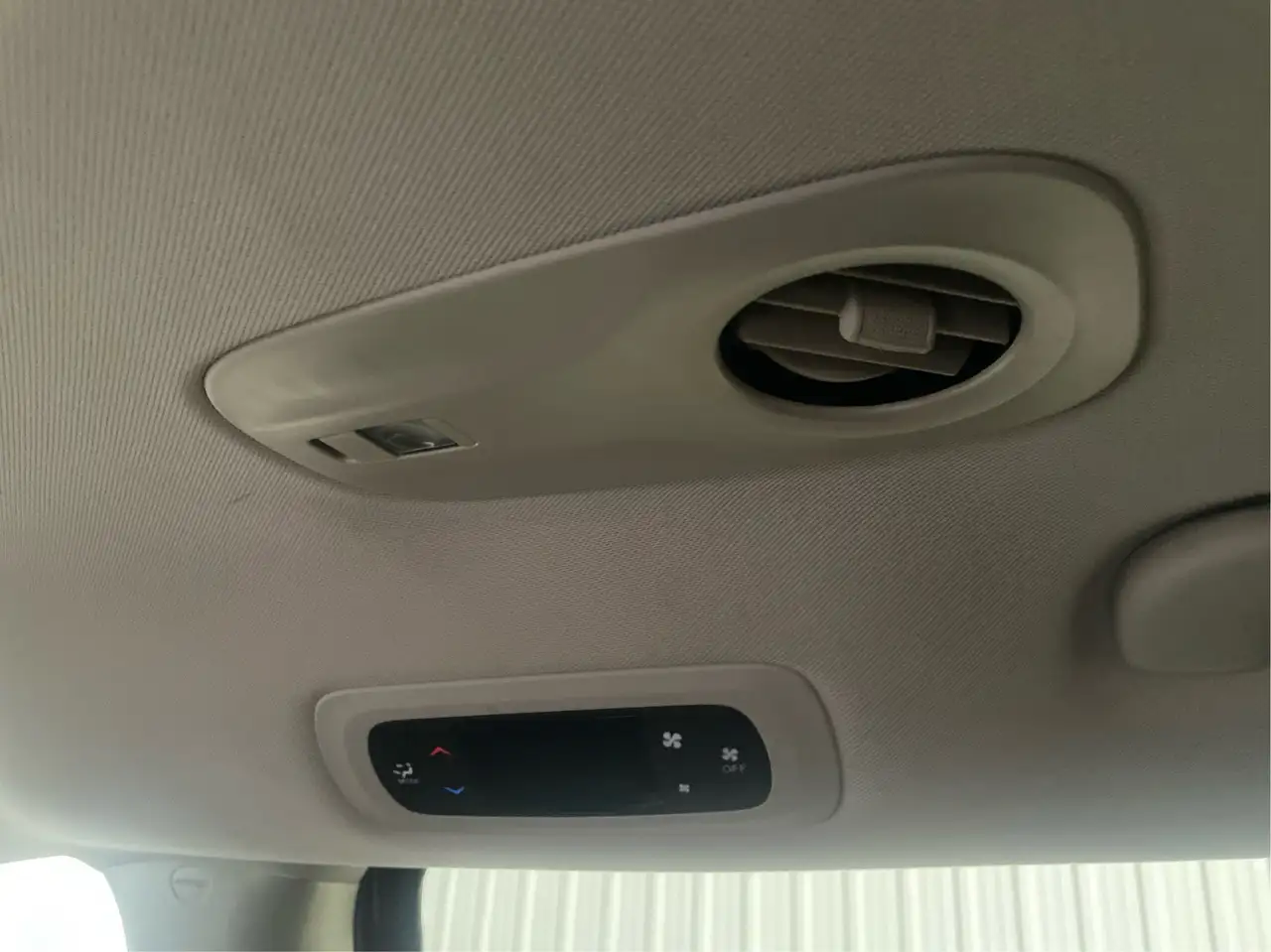 Chrysler Grand Caravan photo Chrysler Grand Caravan