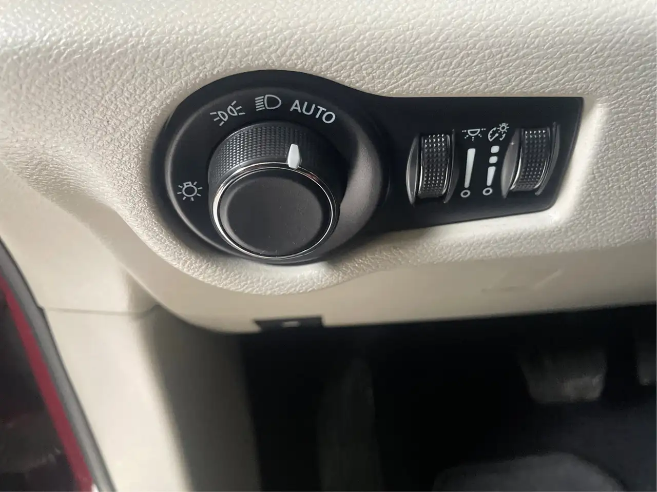 Chrysler Grand Caravan photo Chrysler Grand Caravan
