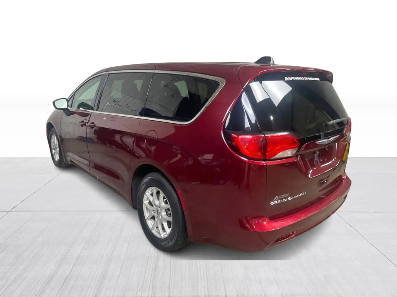 Chrysler Grand Caravan photo Chrysler Grand Caravan