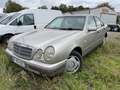 Mercedes-Benz E 220 E220 D Classic Beige - thumbnail 1