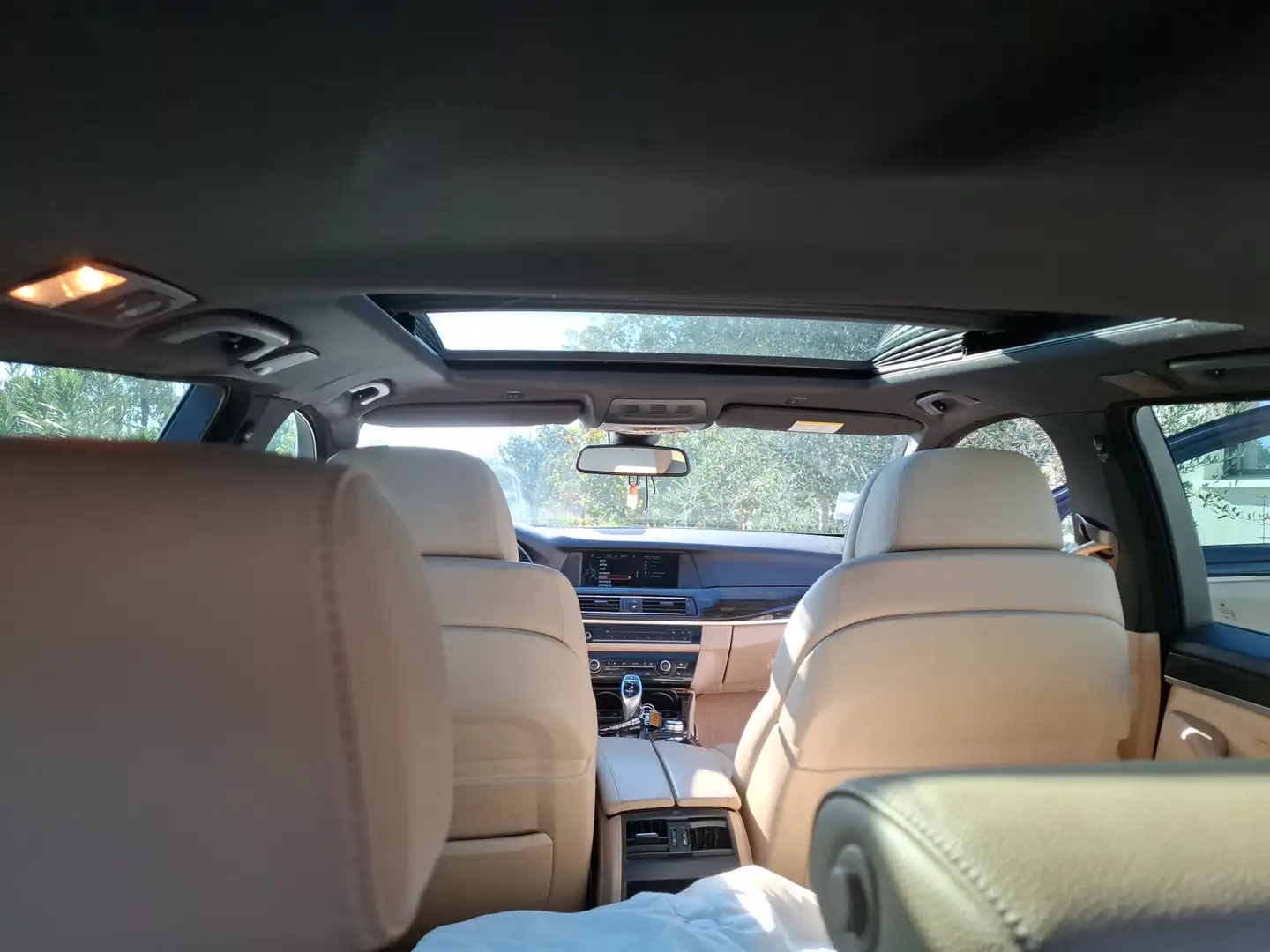 BMW 530 Touring 530d 258ch 152g Business A - 1