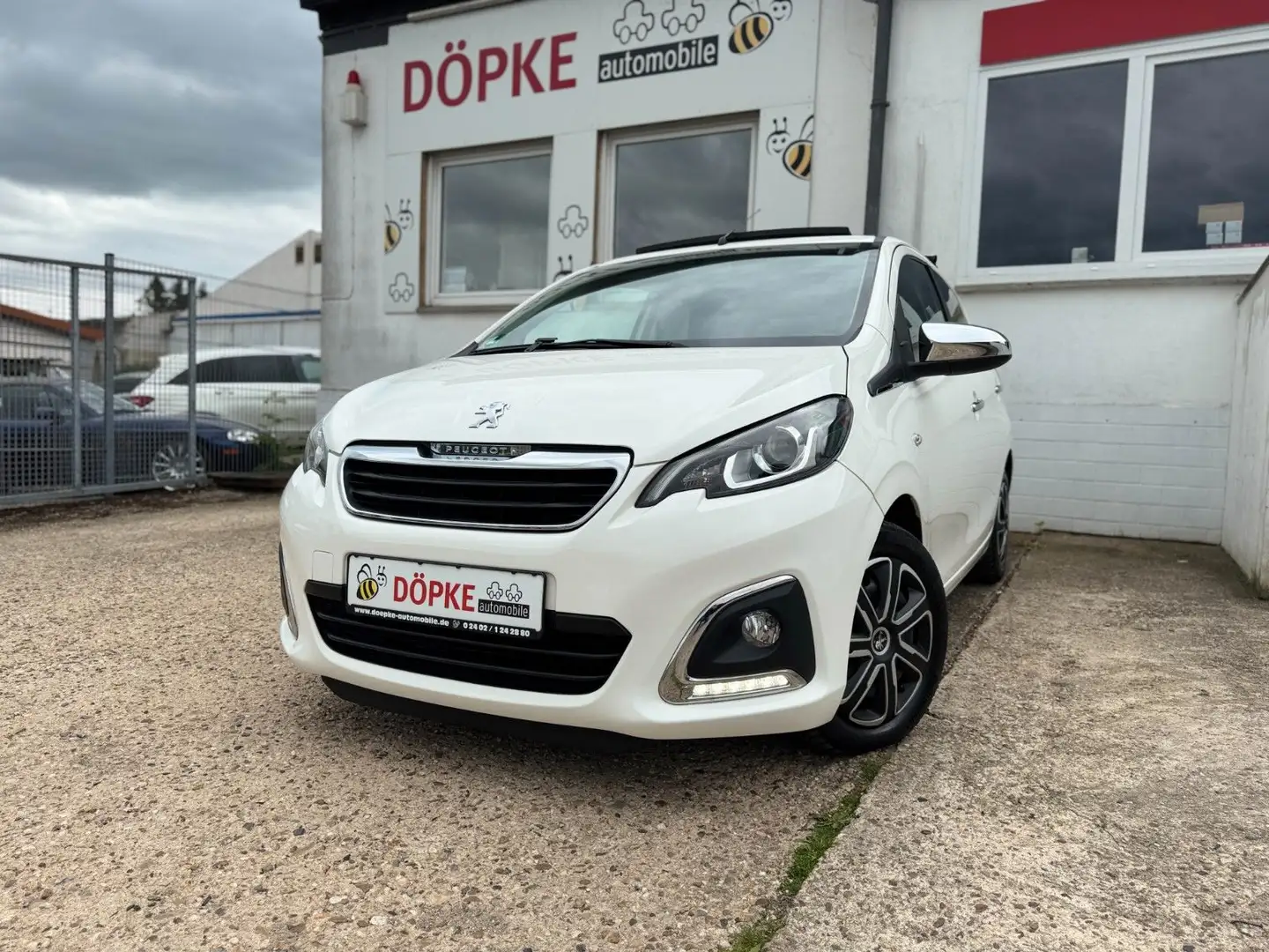 Peugeot 108 1.2i TOP Allure Faltdach SHZ 2. Hand Білий - 1