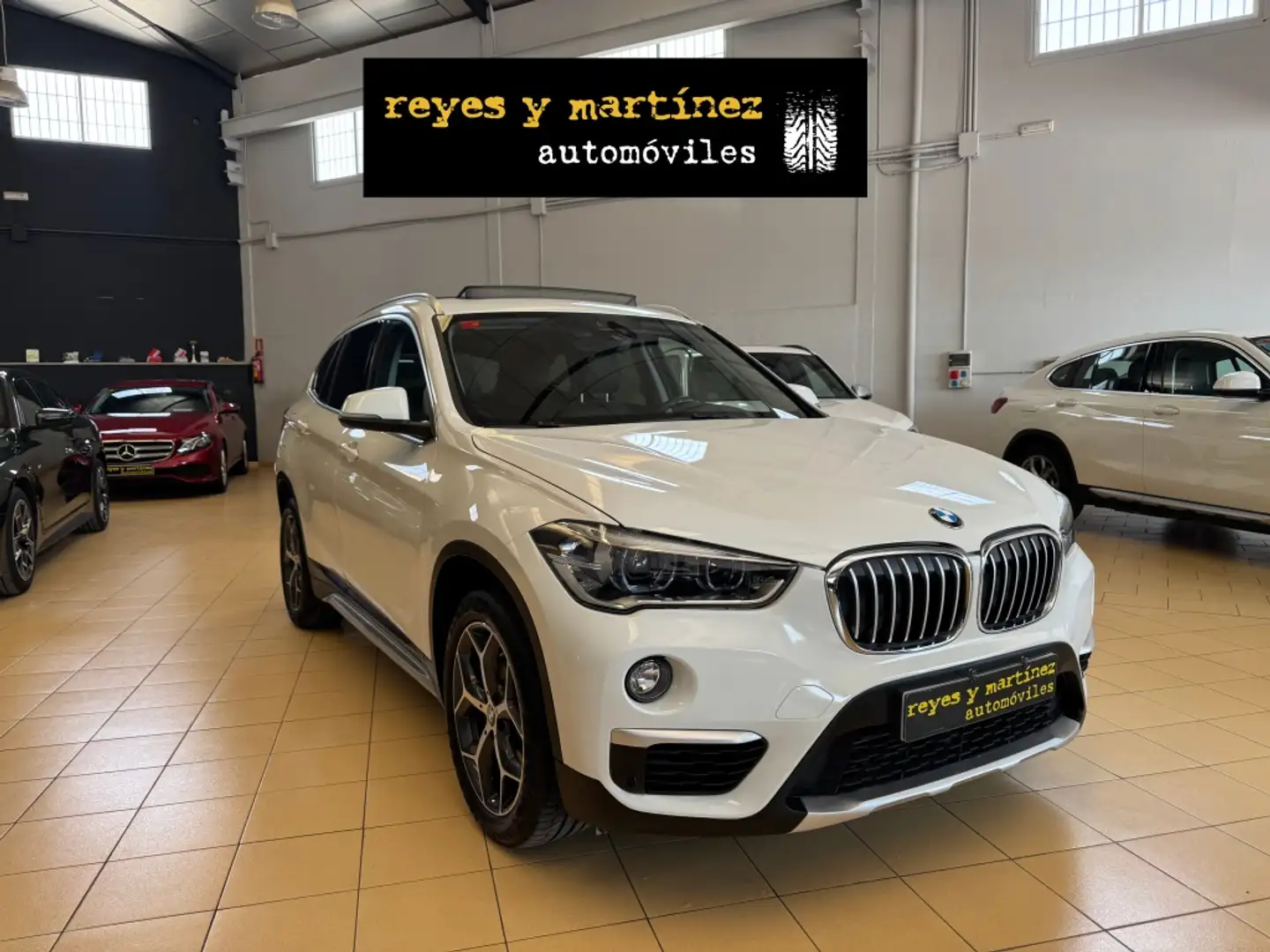 BMW X1 xDrive 18dA Blanc - 2