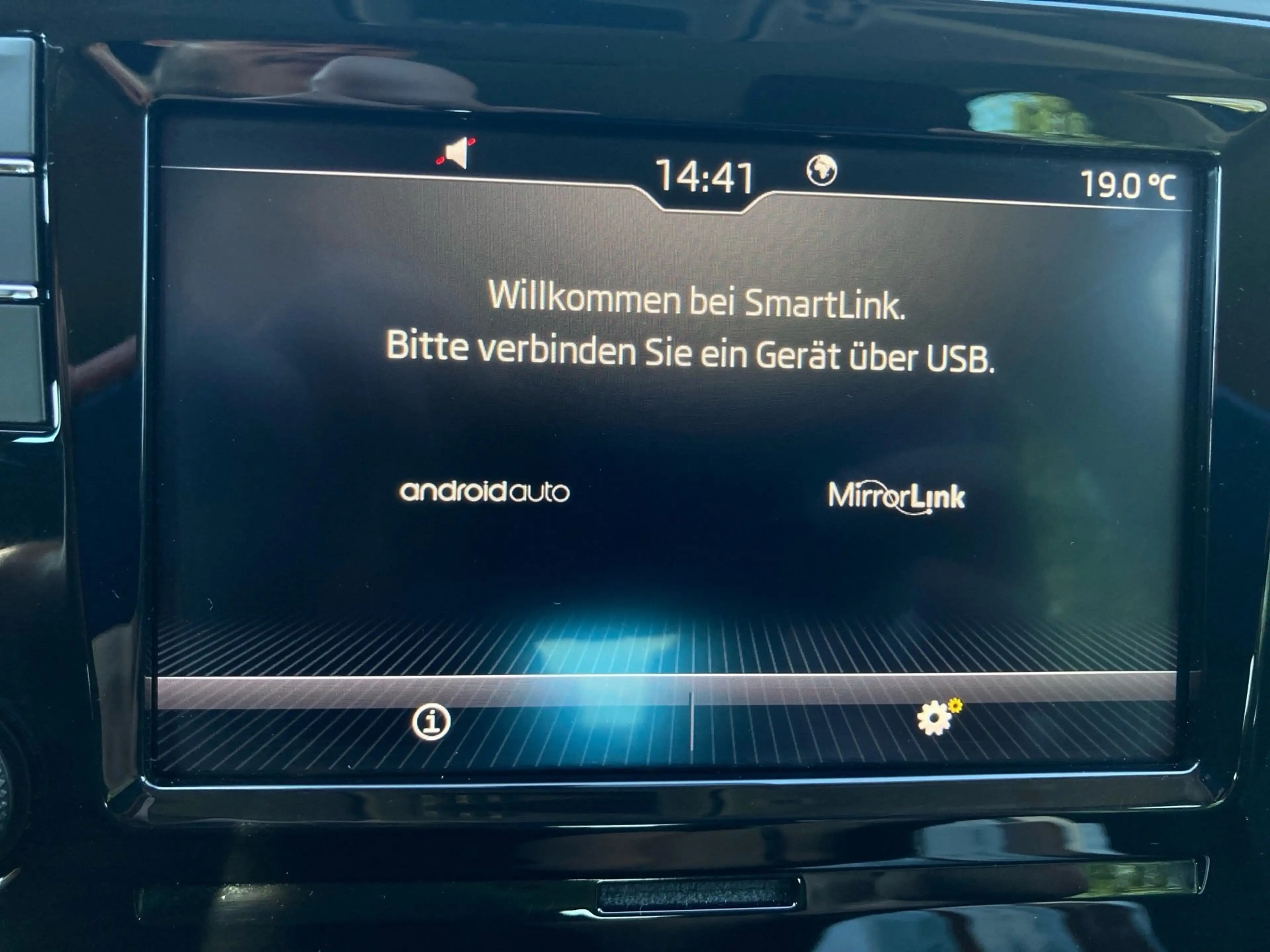 Skoda Rapid/Spaceback Rapid Spaceback Ambition 1.0 L TSI SIHZ.PDC.SmartL — photo 15