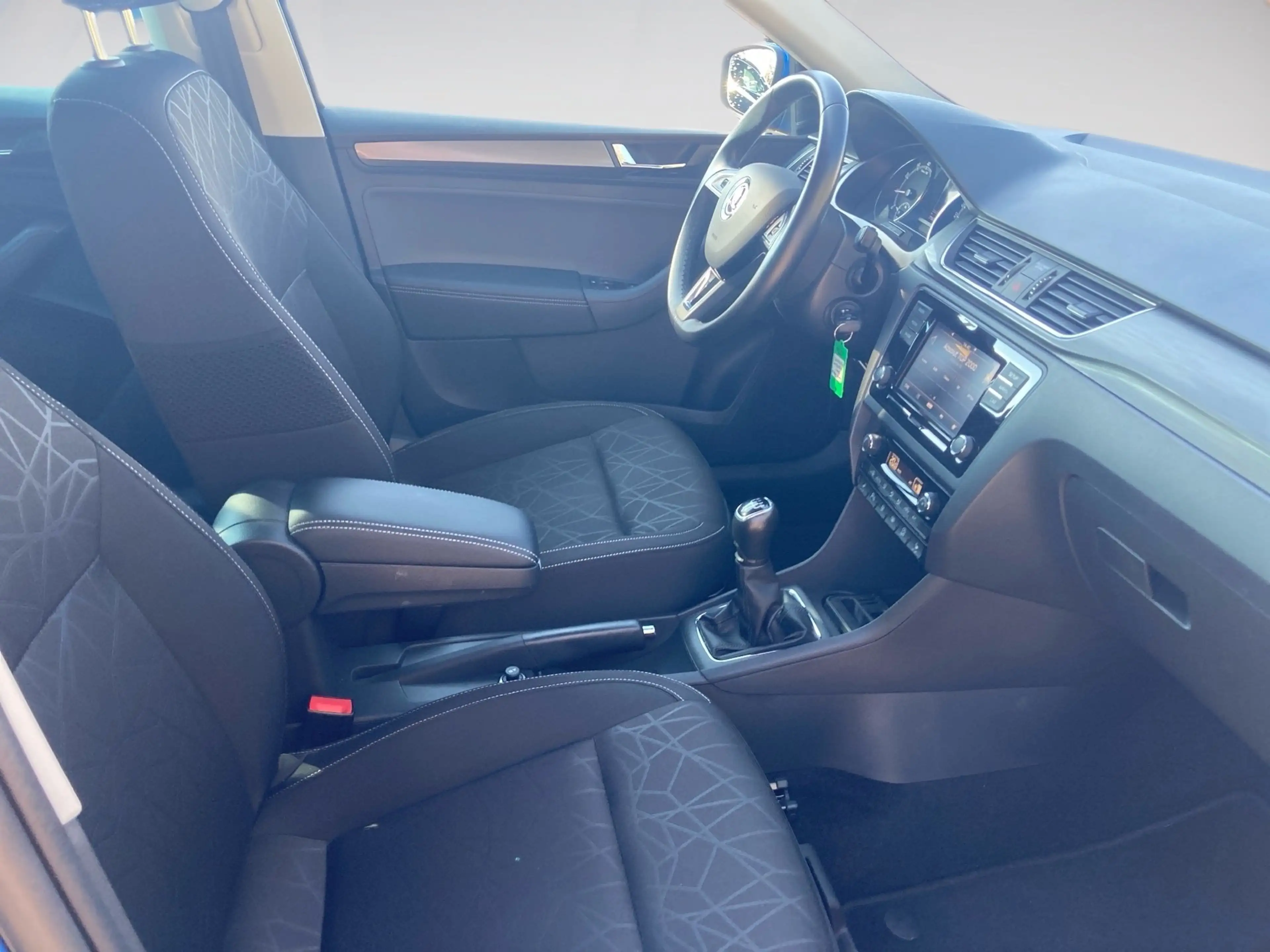 Skoda Rapid/Spaceback Rapid Spaceback Ambition 1.0 L TSI SIHZ.PDC.SmartL — photo 9