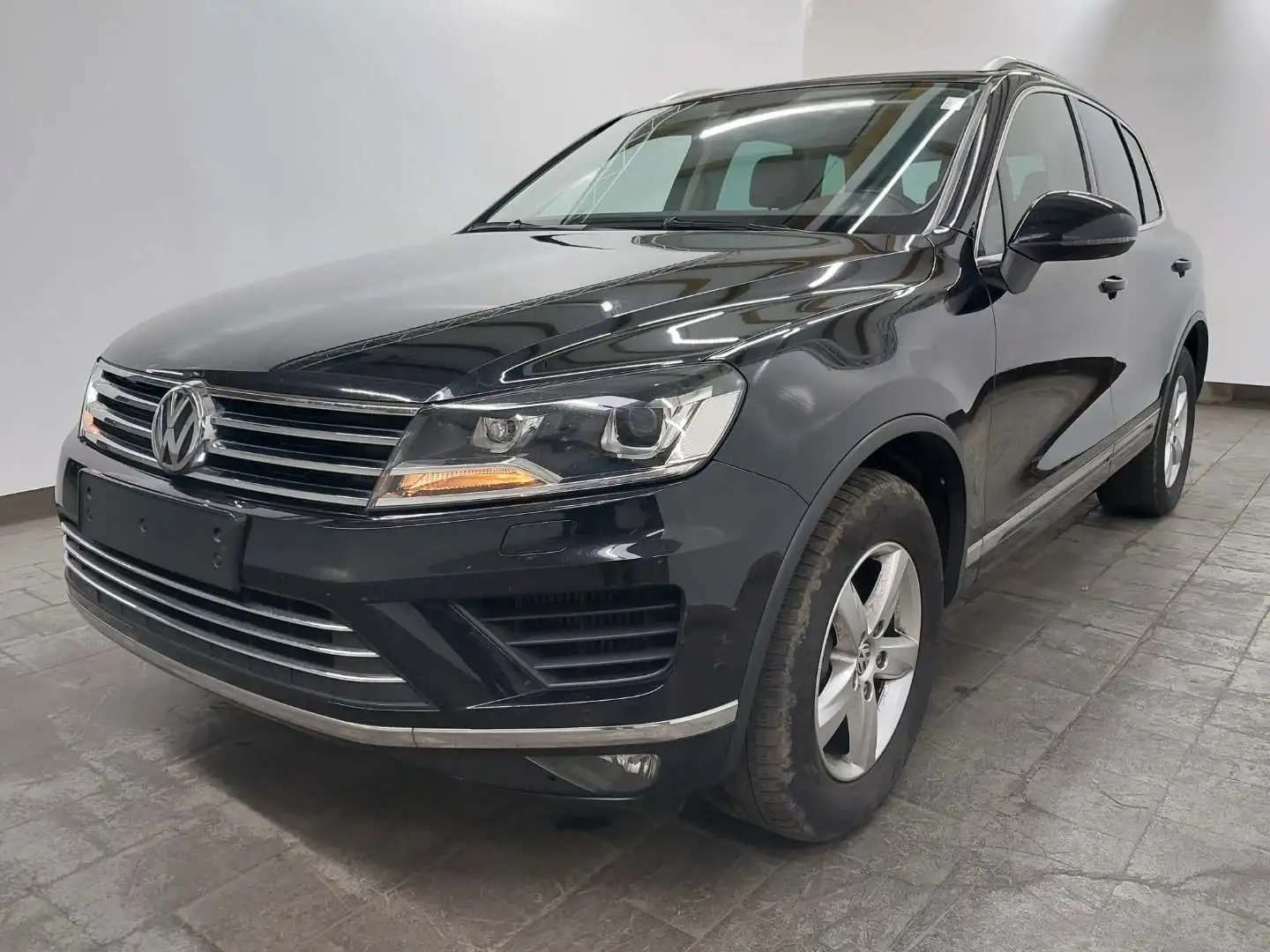 Volkswagen Touareg V6 TDI BMT Luft Fondklima Terrain Tech 4Motion Schwarz - 1